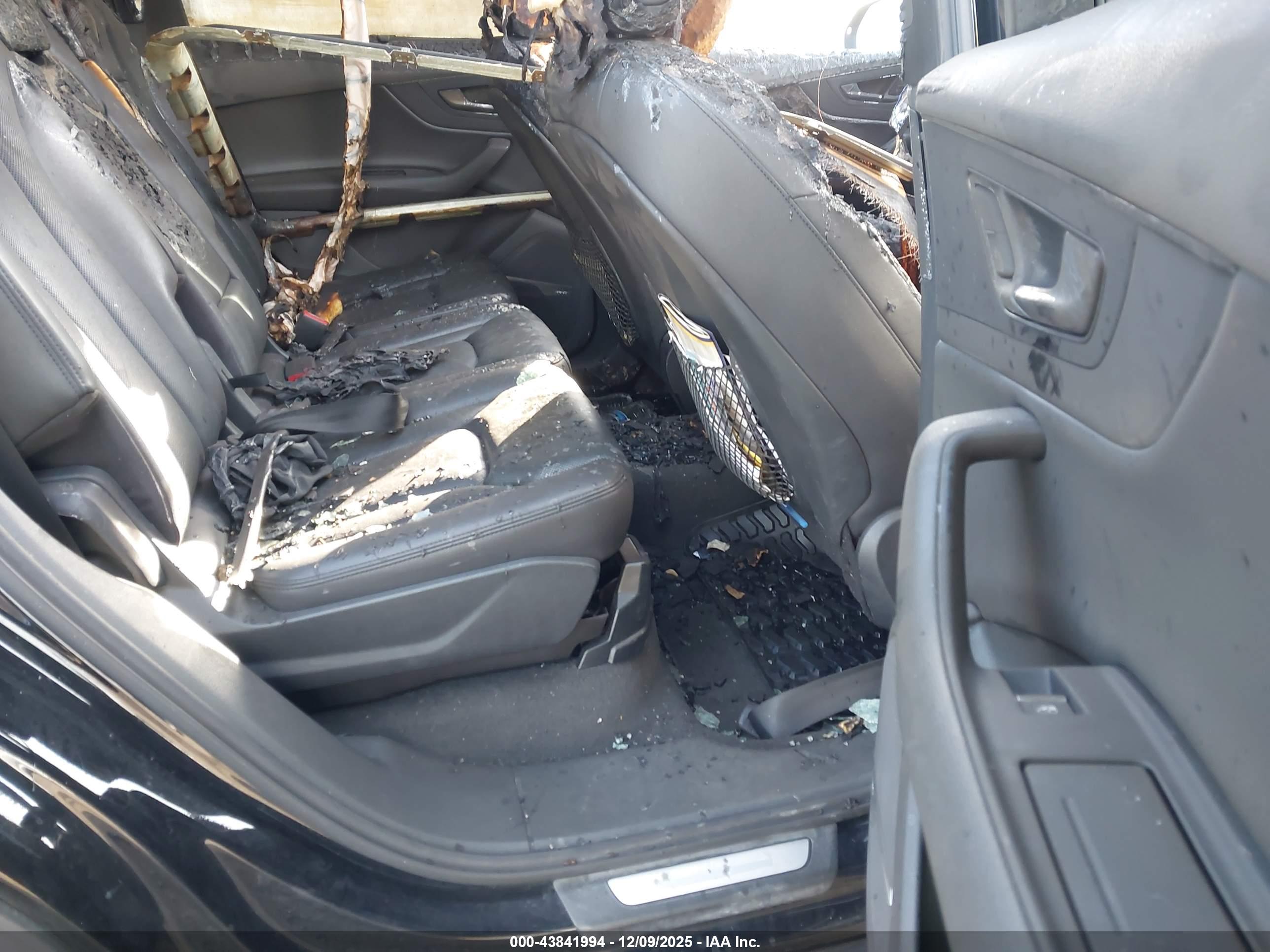 AUDI Q7 image 8
