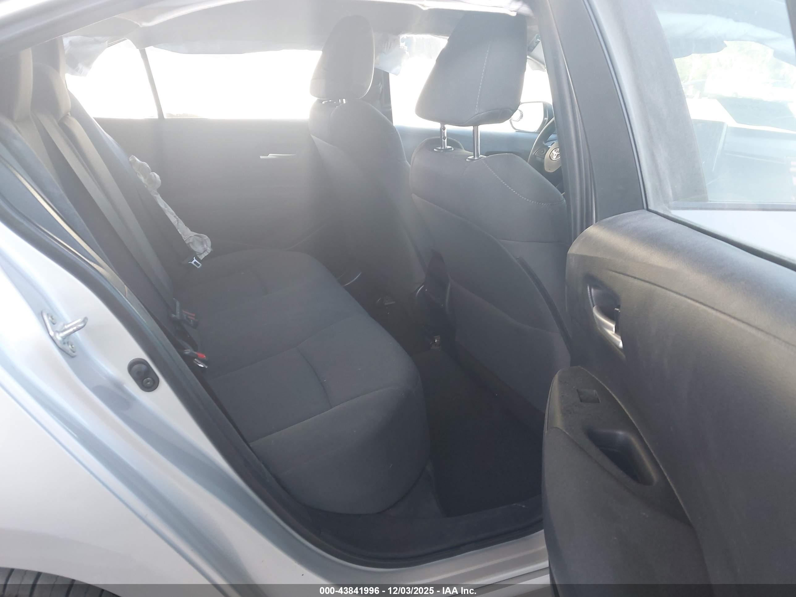 TOYOTA COROLLA image 8