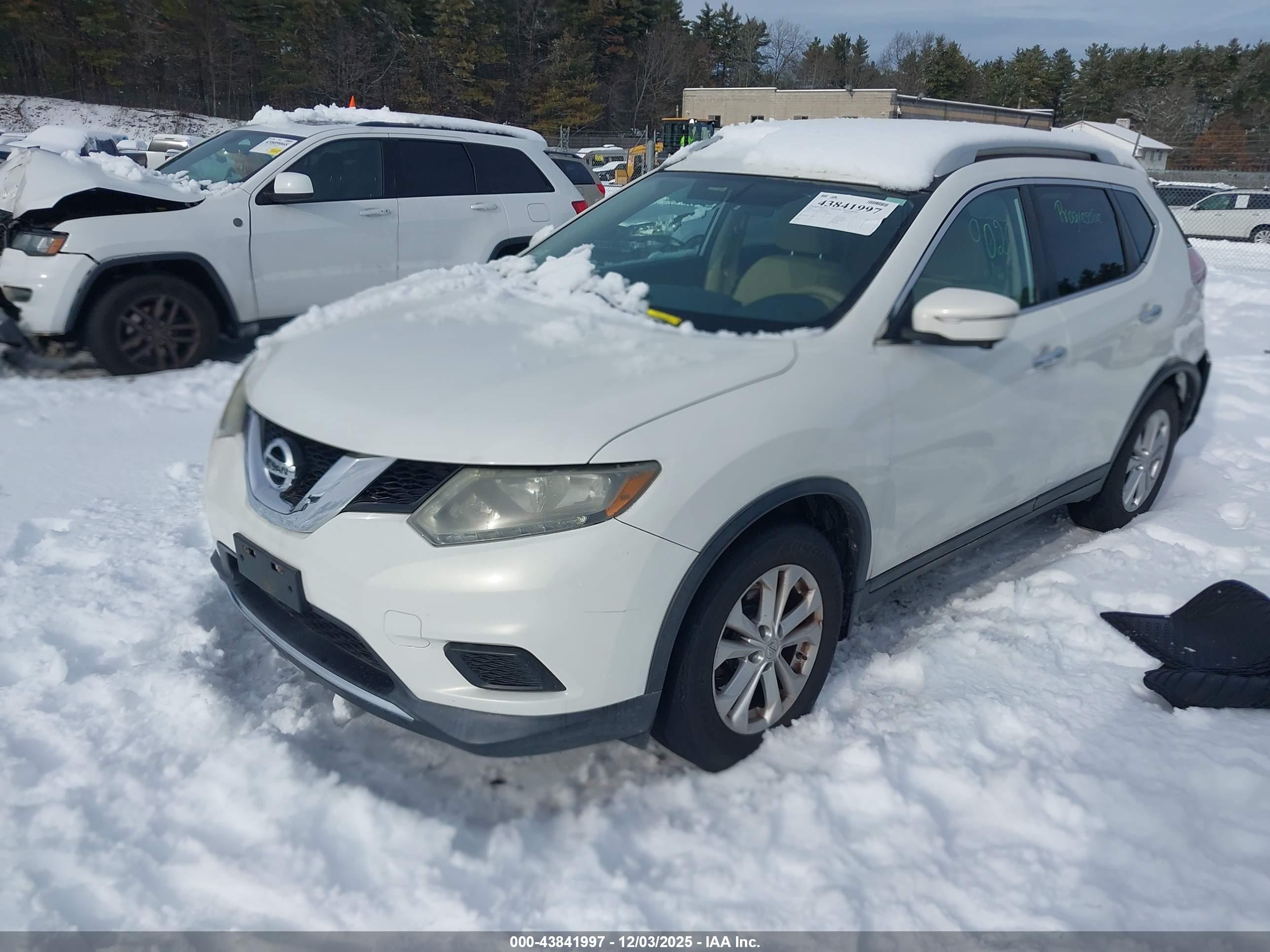NISSAN ROGUE image 2