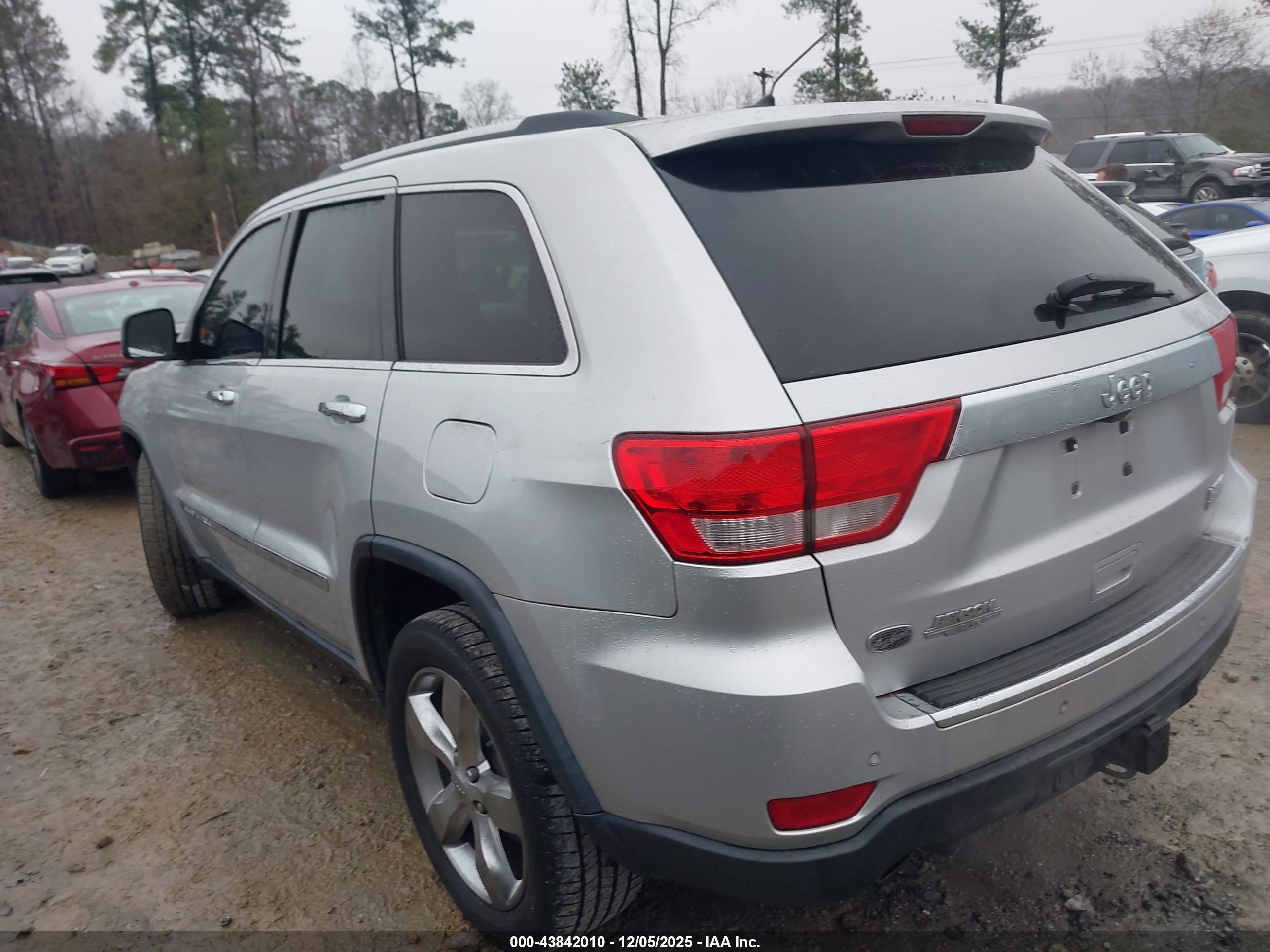JEEP GRAND image 3