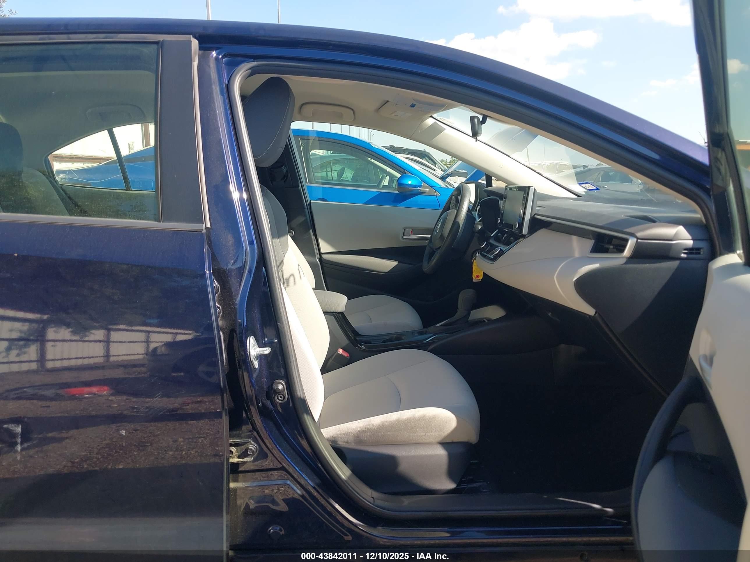 TOYOTA COROLLA image 5