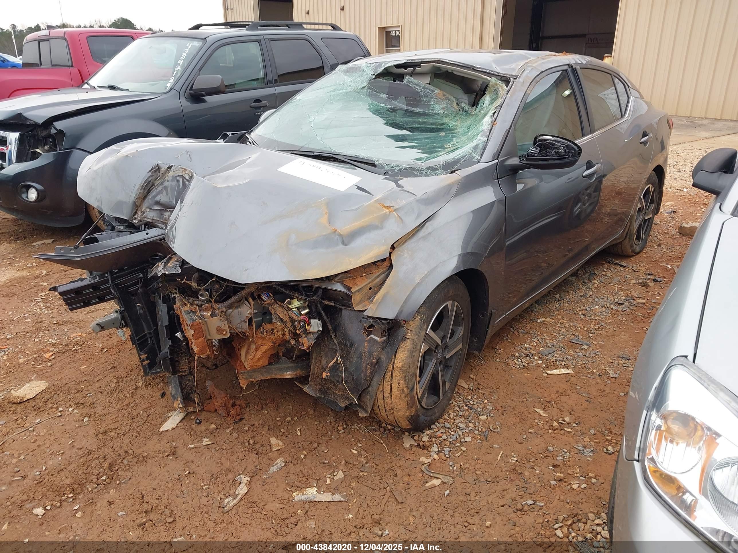 NISSAN SENTRA image 2