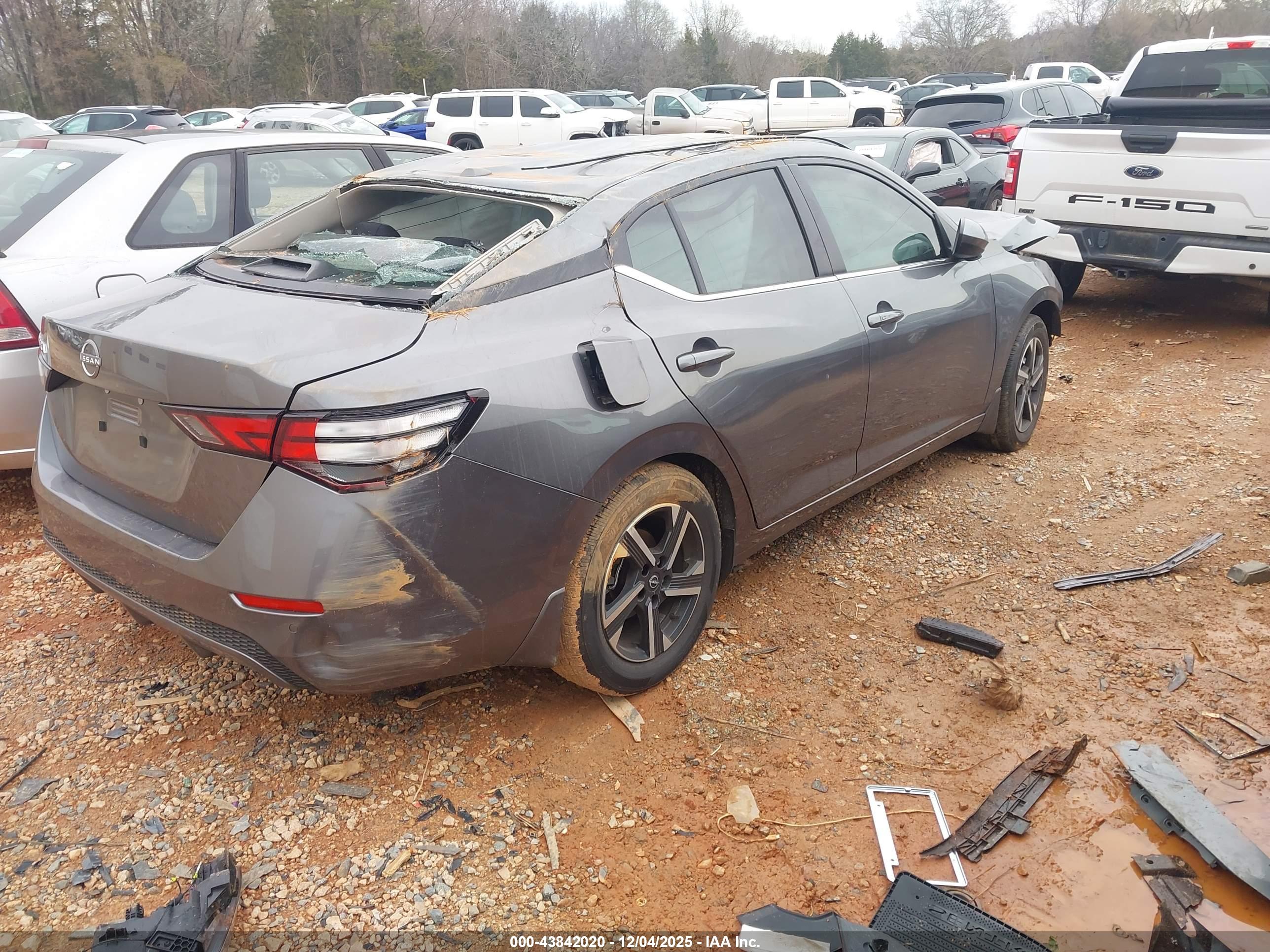 NISSAN SENTRA image 4