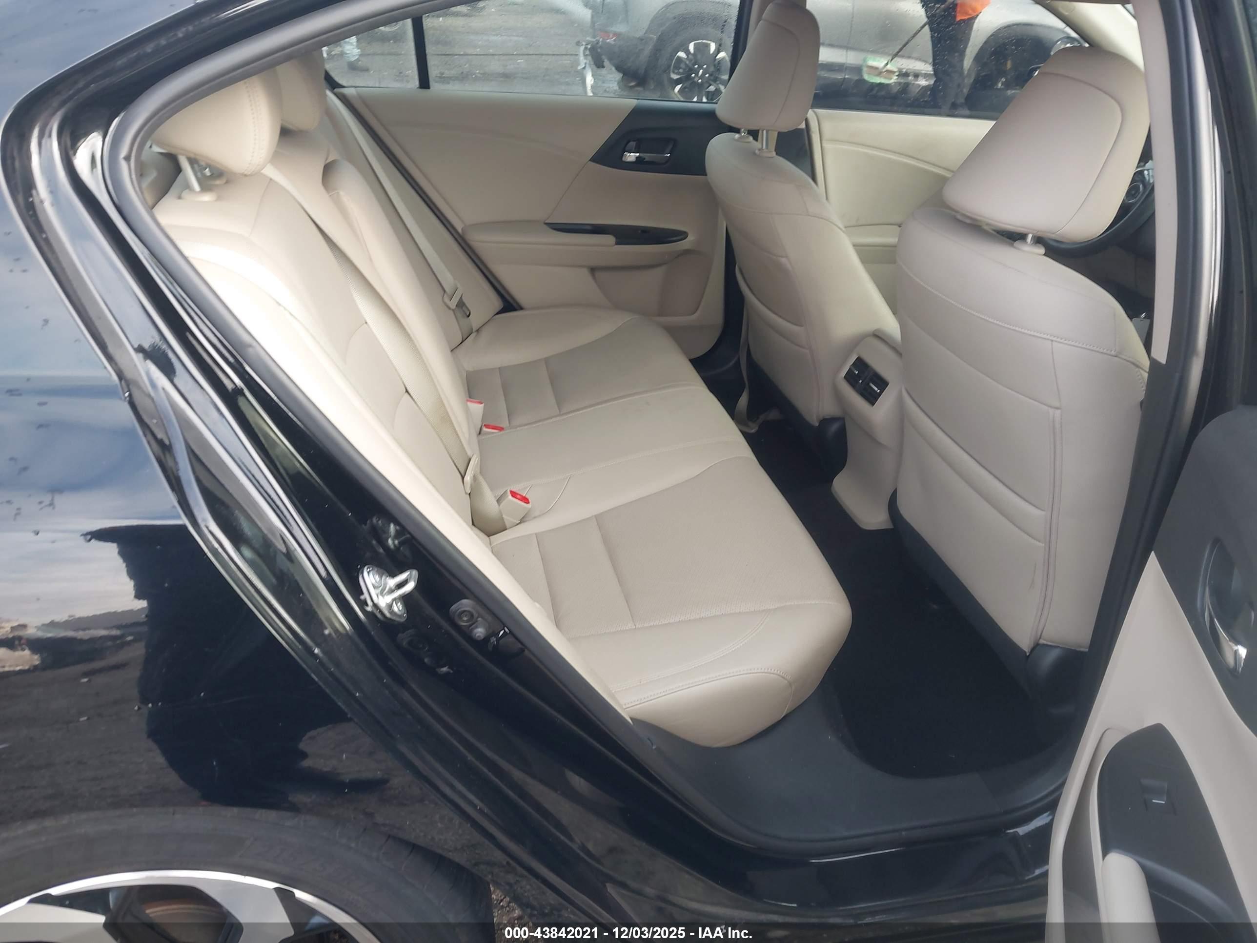 HONDA ACCORD image 8