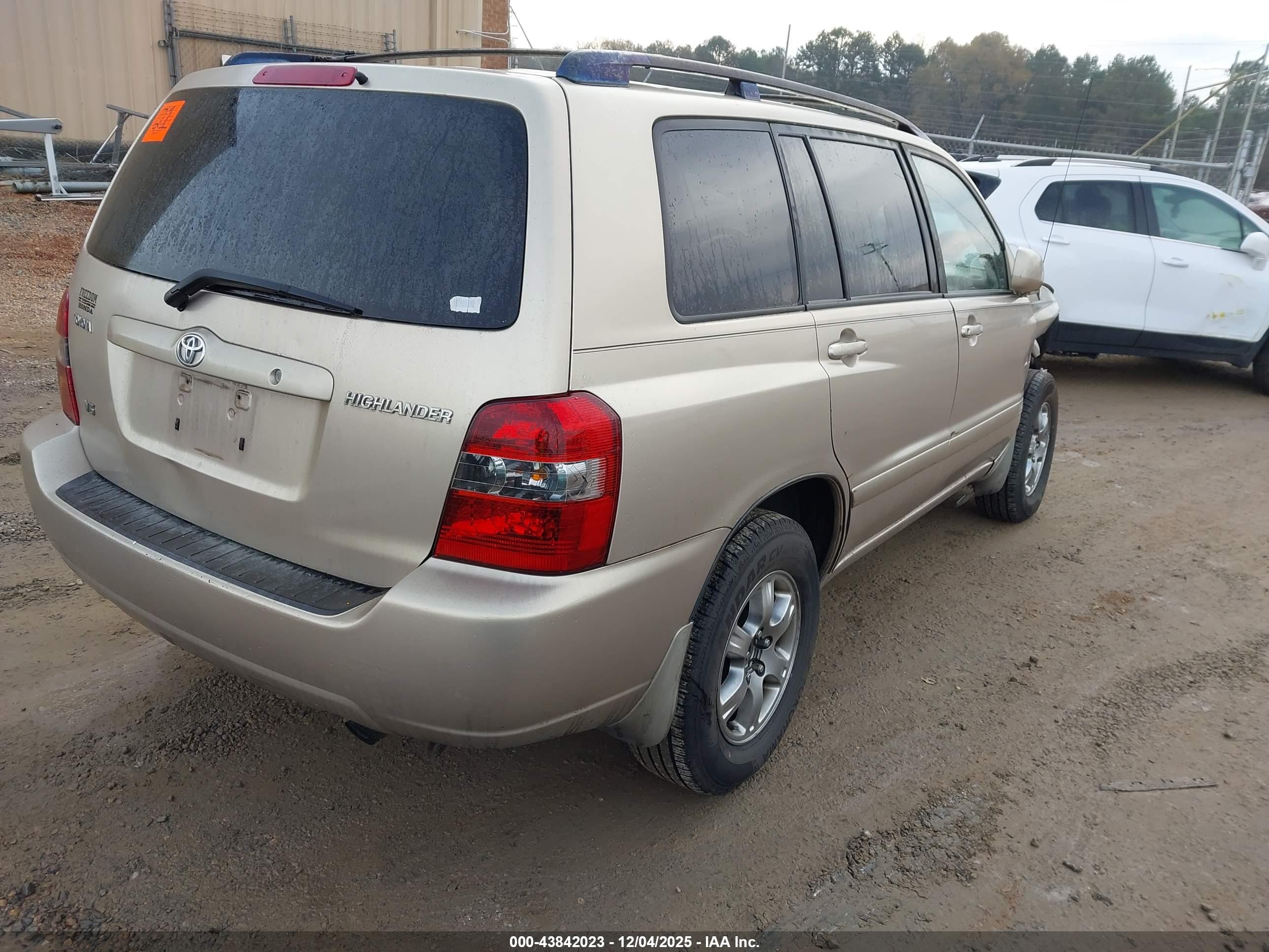 TOYOTA HIGHLANDER image 4