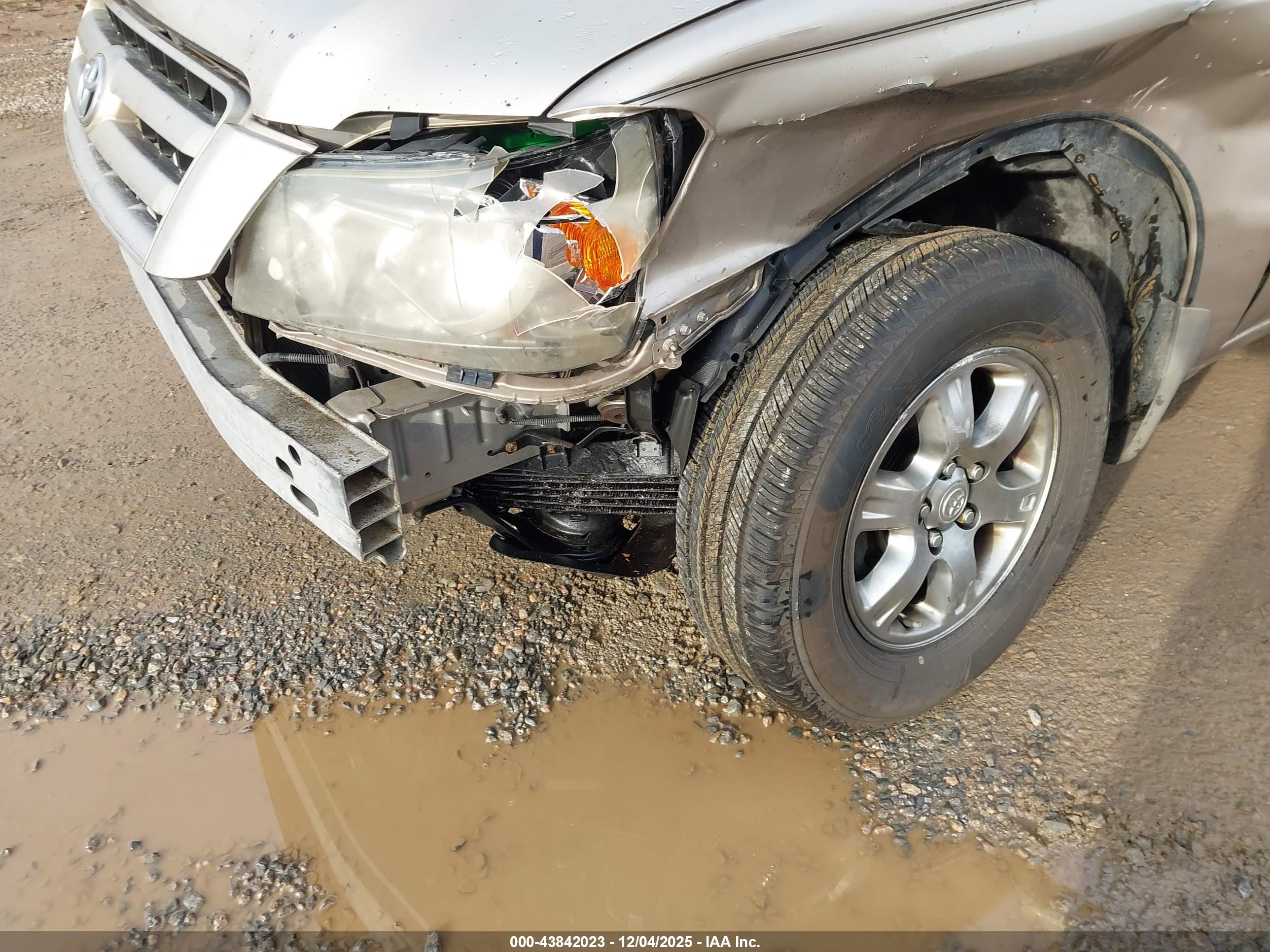 TOYOTA HIGHLANDER image 6
