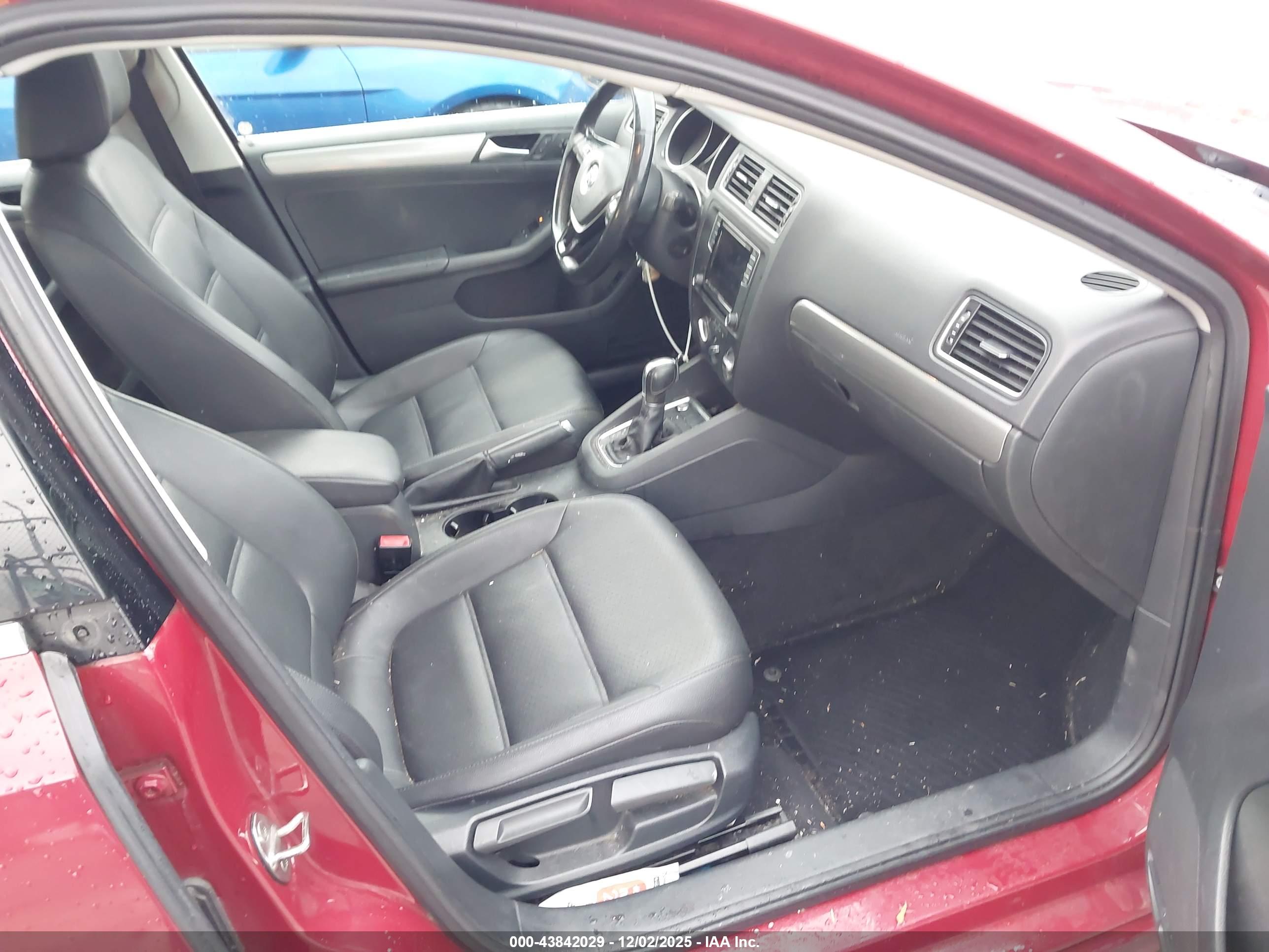 VOLKSWAGEN JETTA image 5