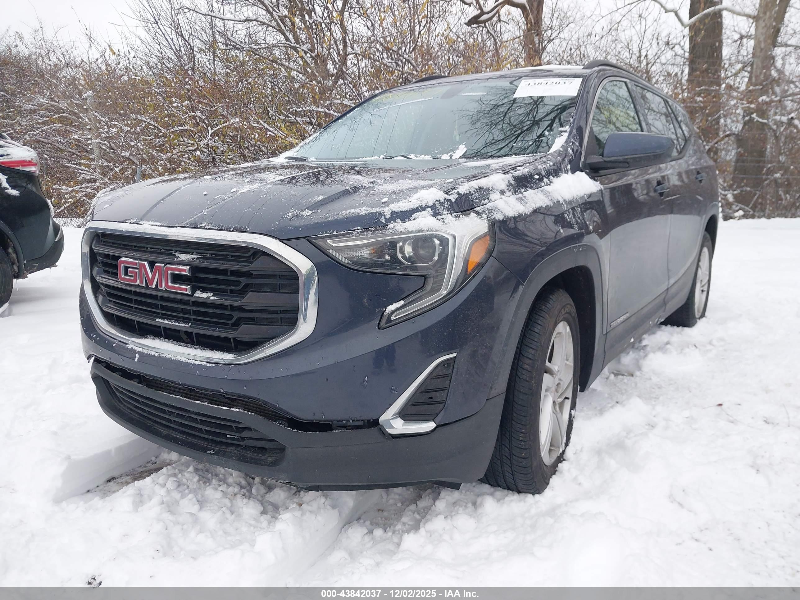 GMC TERRAIN image 6