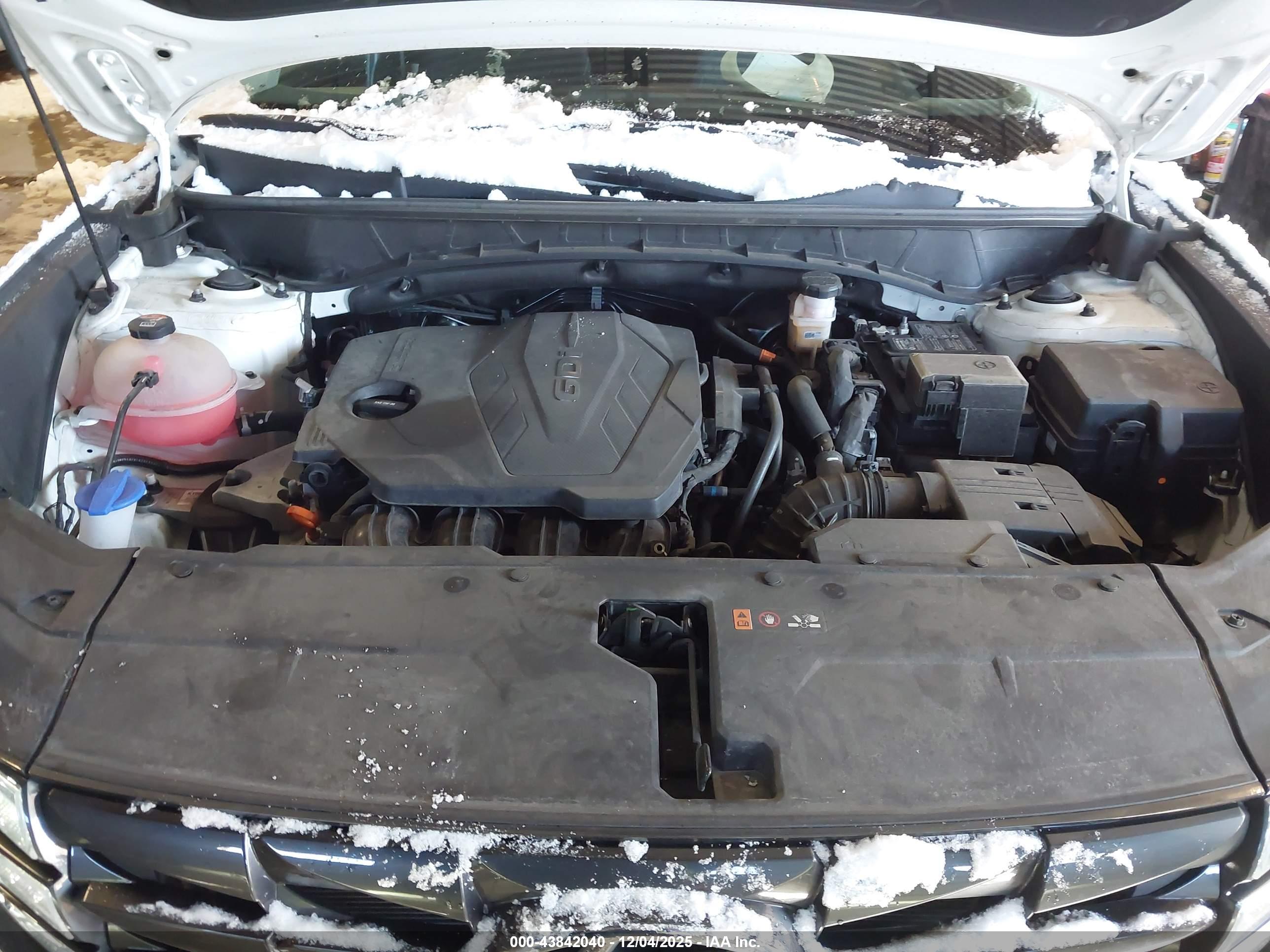 HYUNDAI TUCSON image 10