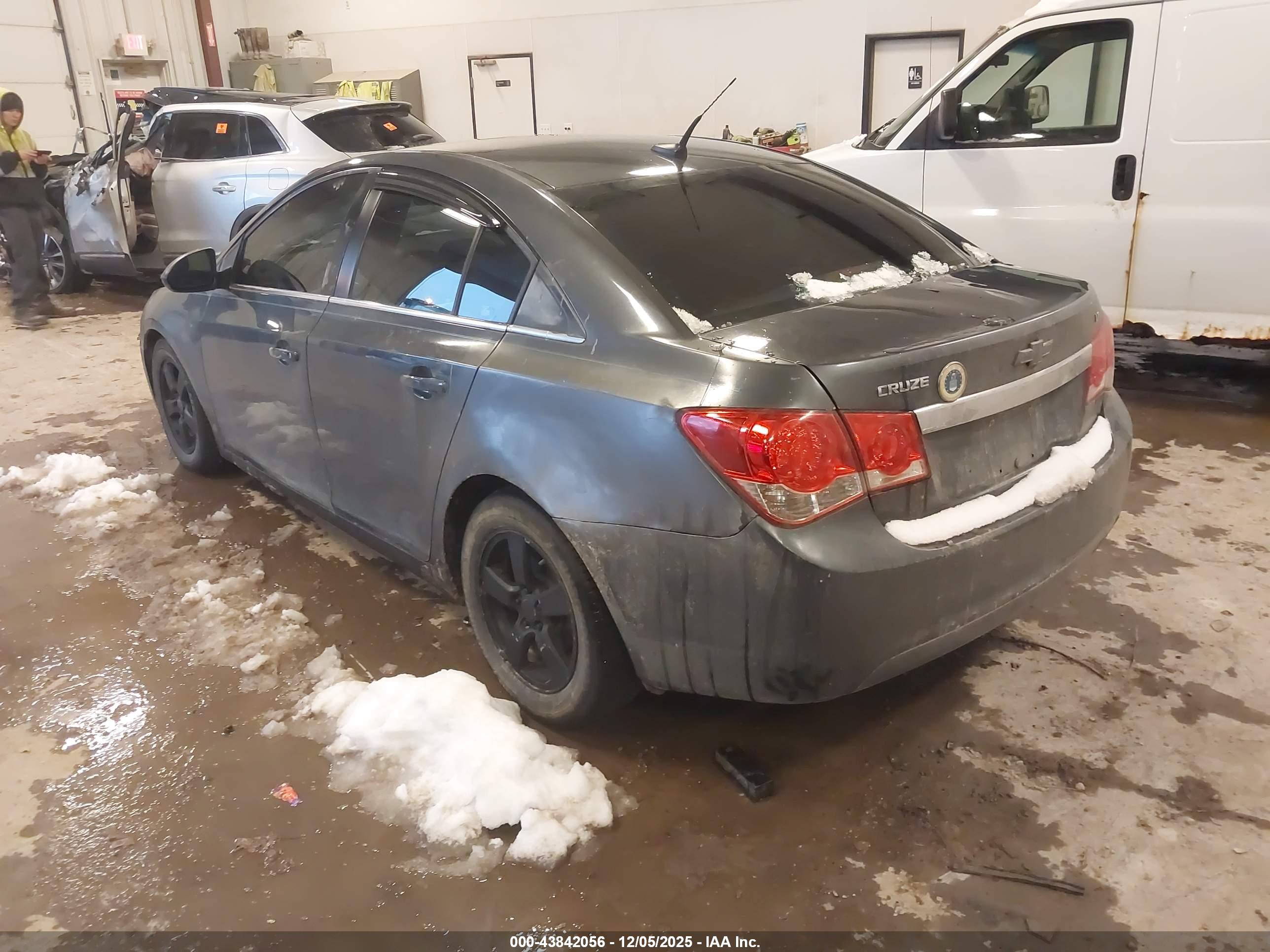 CHEVROLET CRUZE image 3