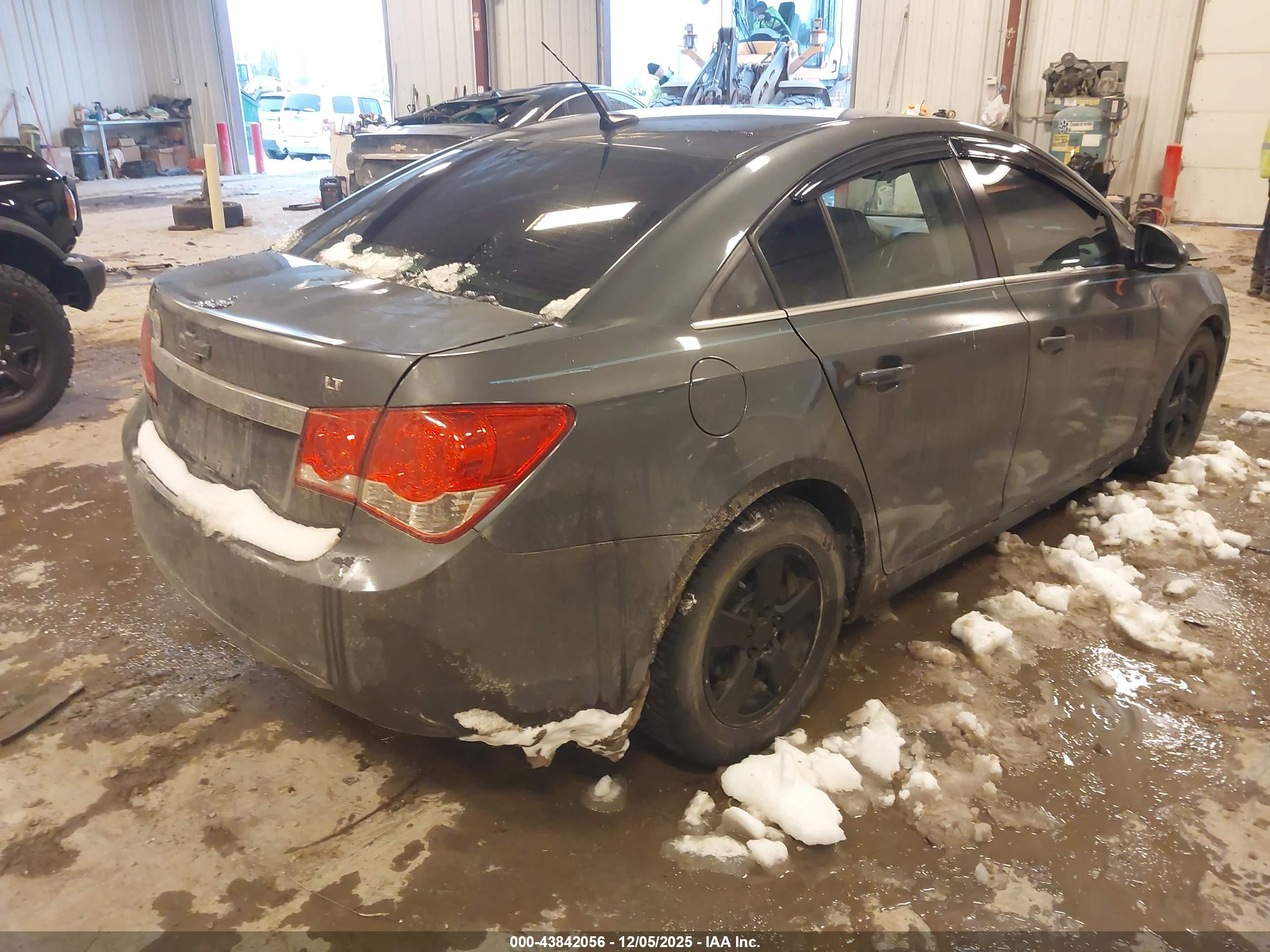 CHEVROLET CRUZE image 4