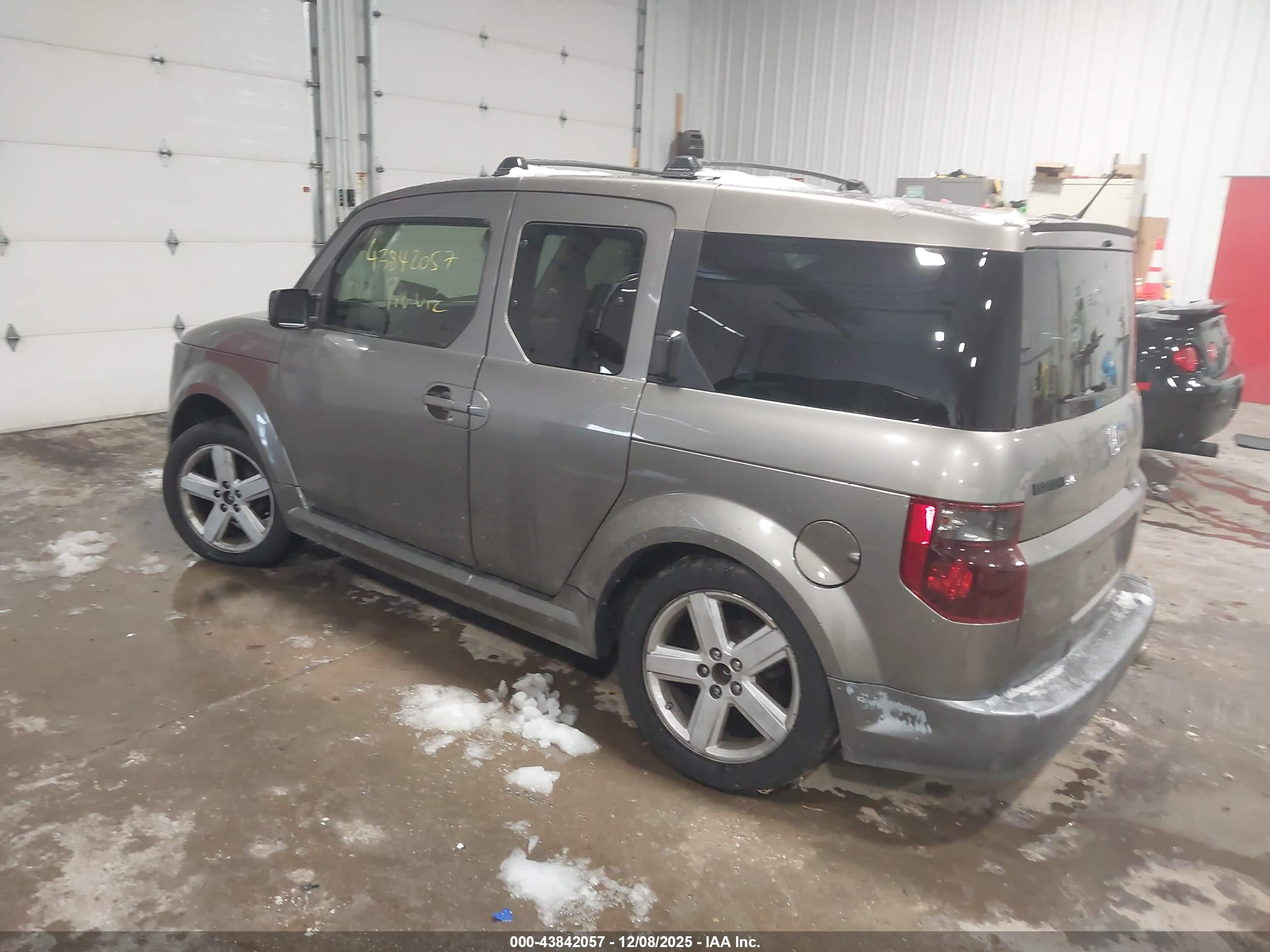 HONDA ELEMENT image 3