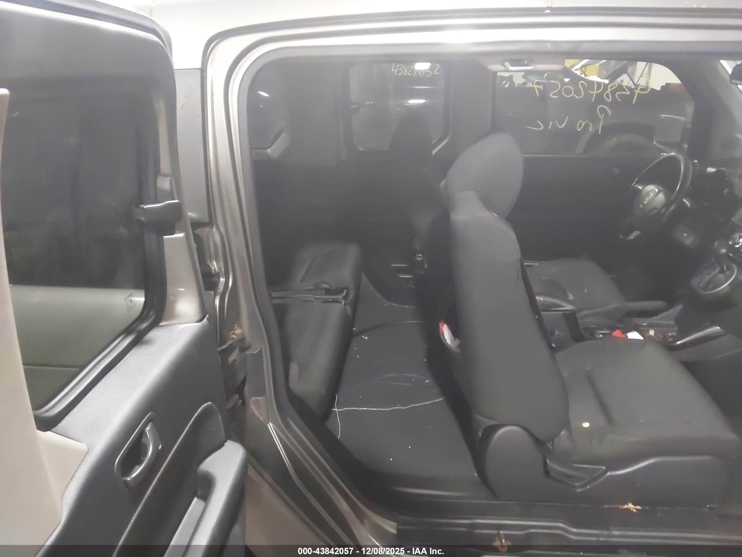 HONDA ELEMENT image 8
