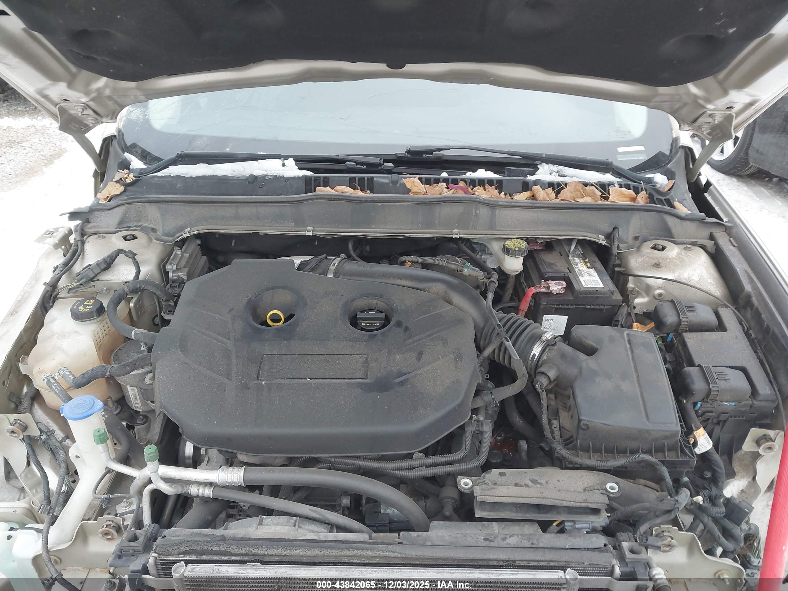 FORD FUSION image 10