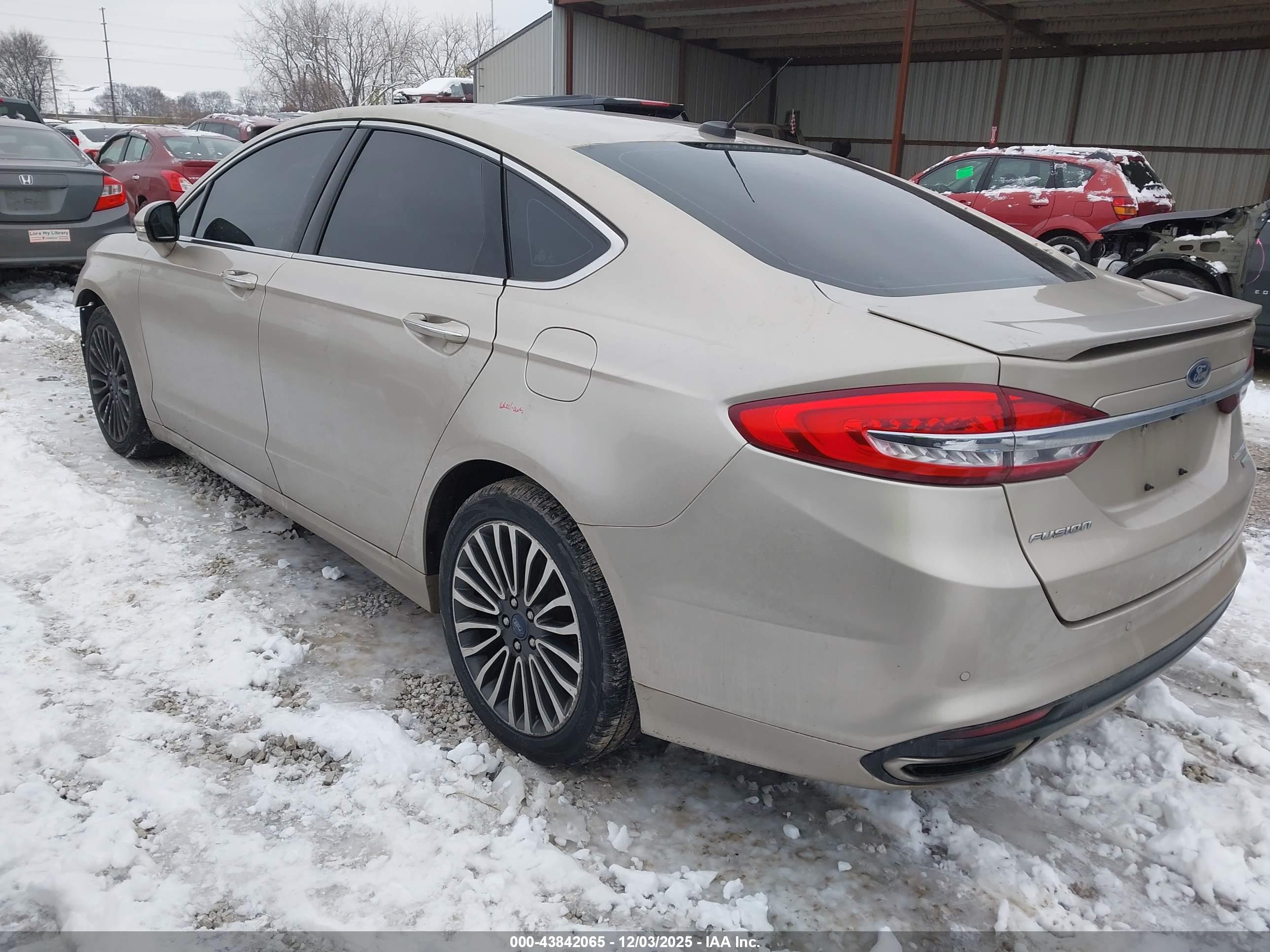 FORD FUSION image 3