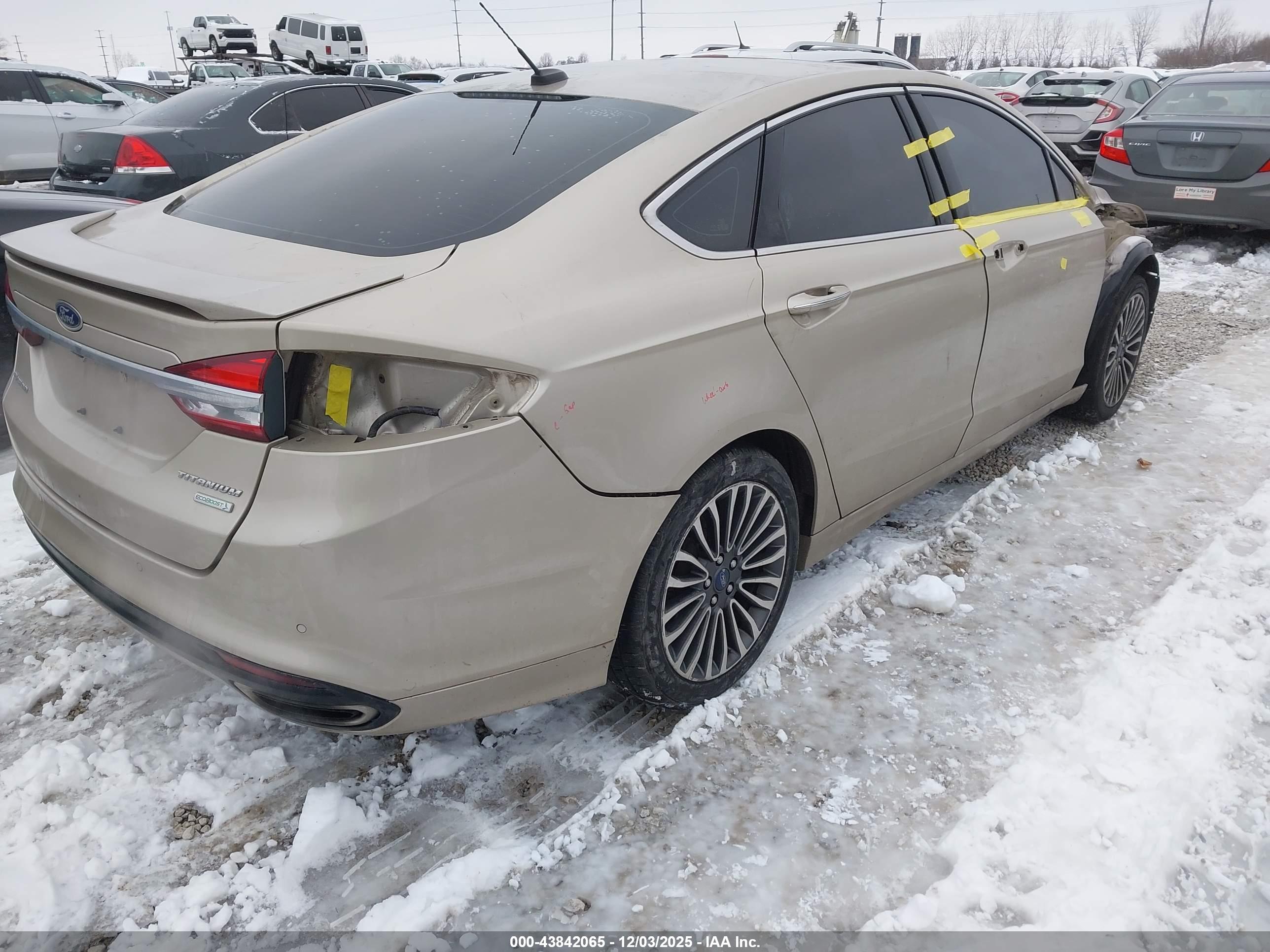 FORD FUSION image 4