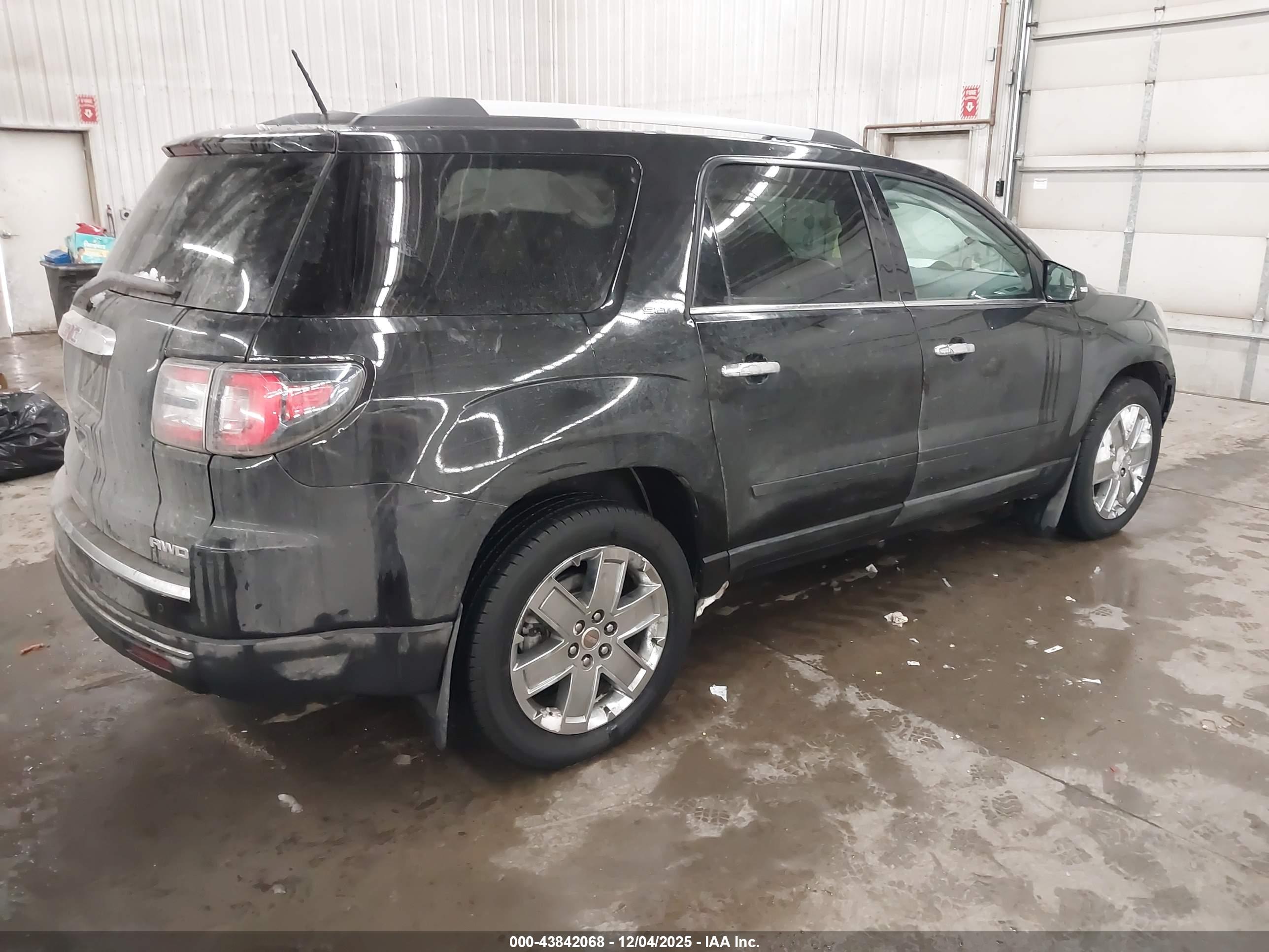 GMC ACADIA image 4