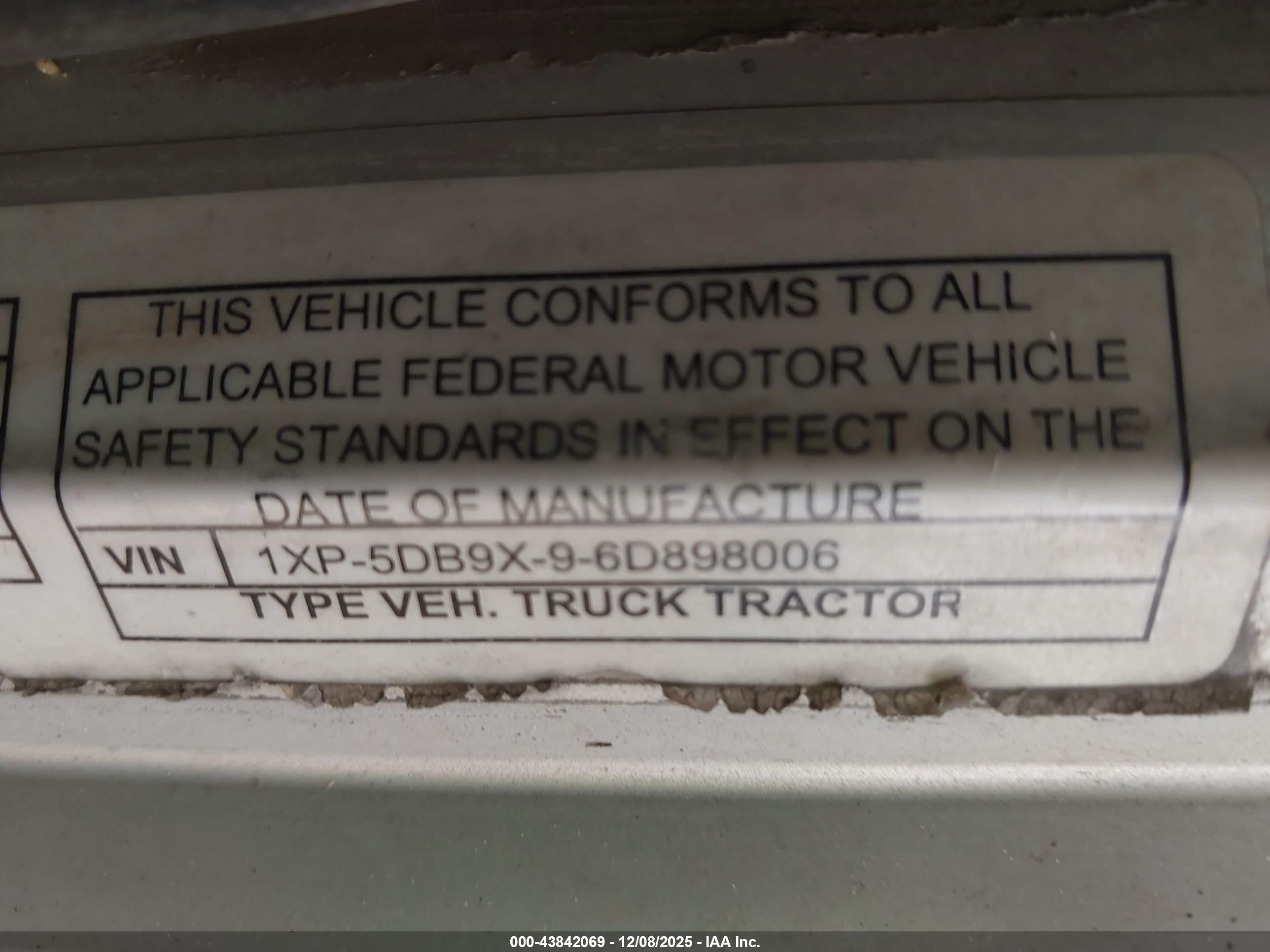 PETERBILT 379 image 9