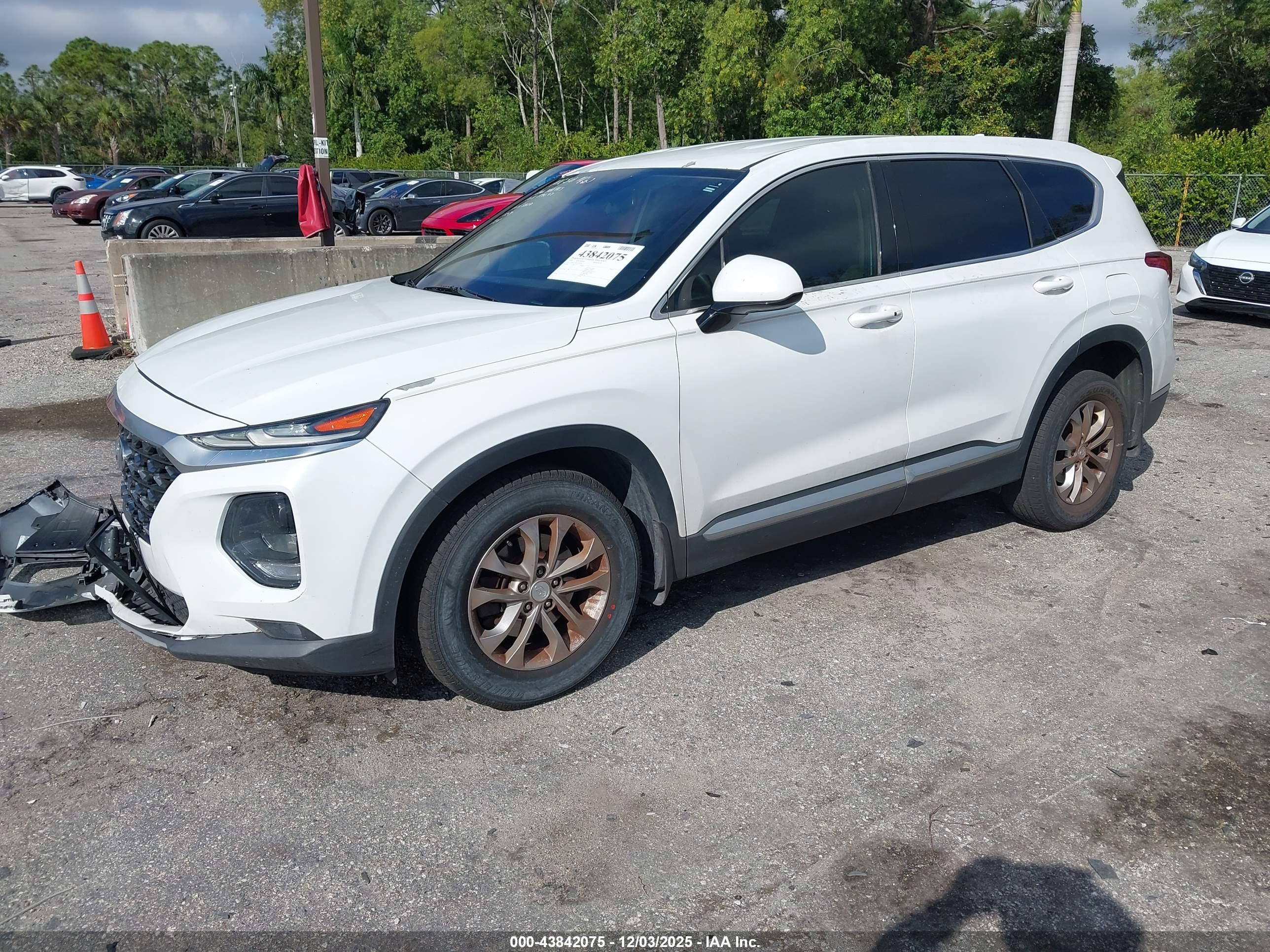 HYUNDAI SANTA image 2