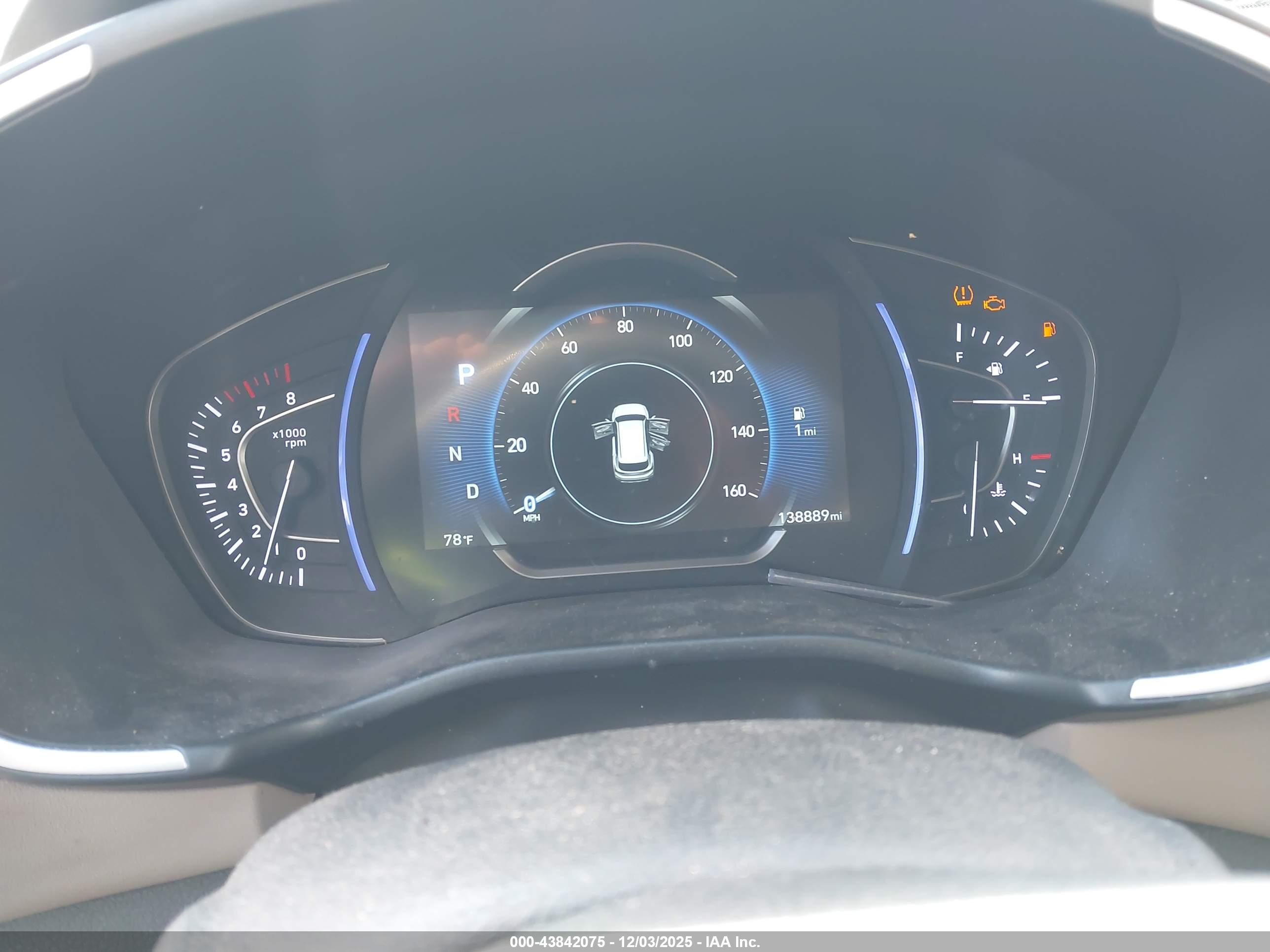 HYUNDAI SANTA image 7