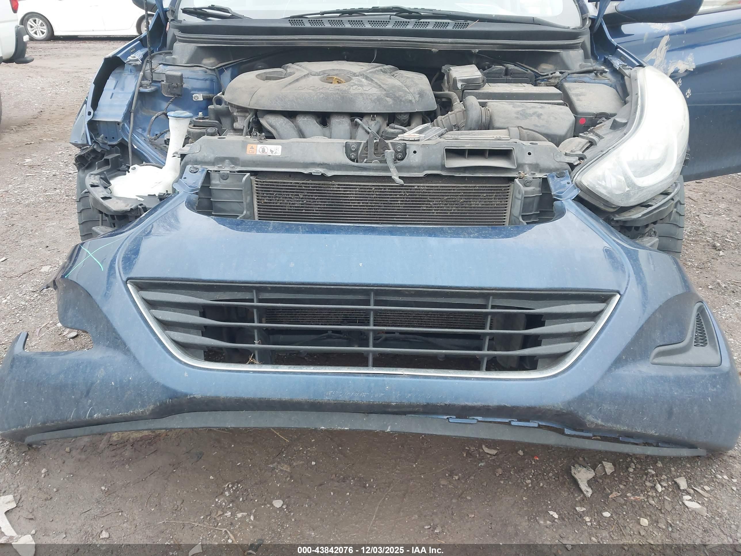 HYUNDAI ELANTRA image 6