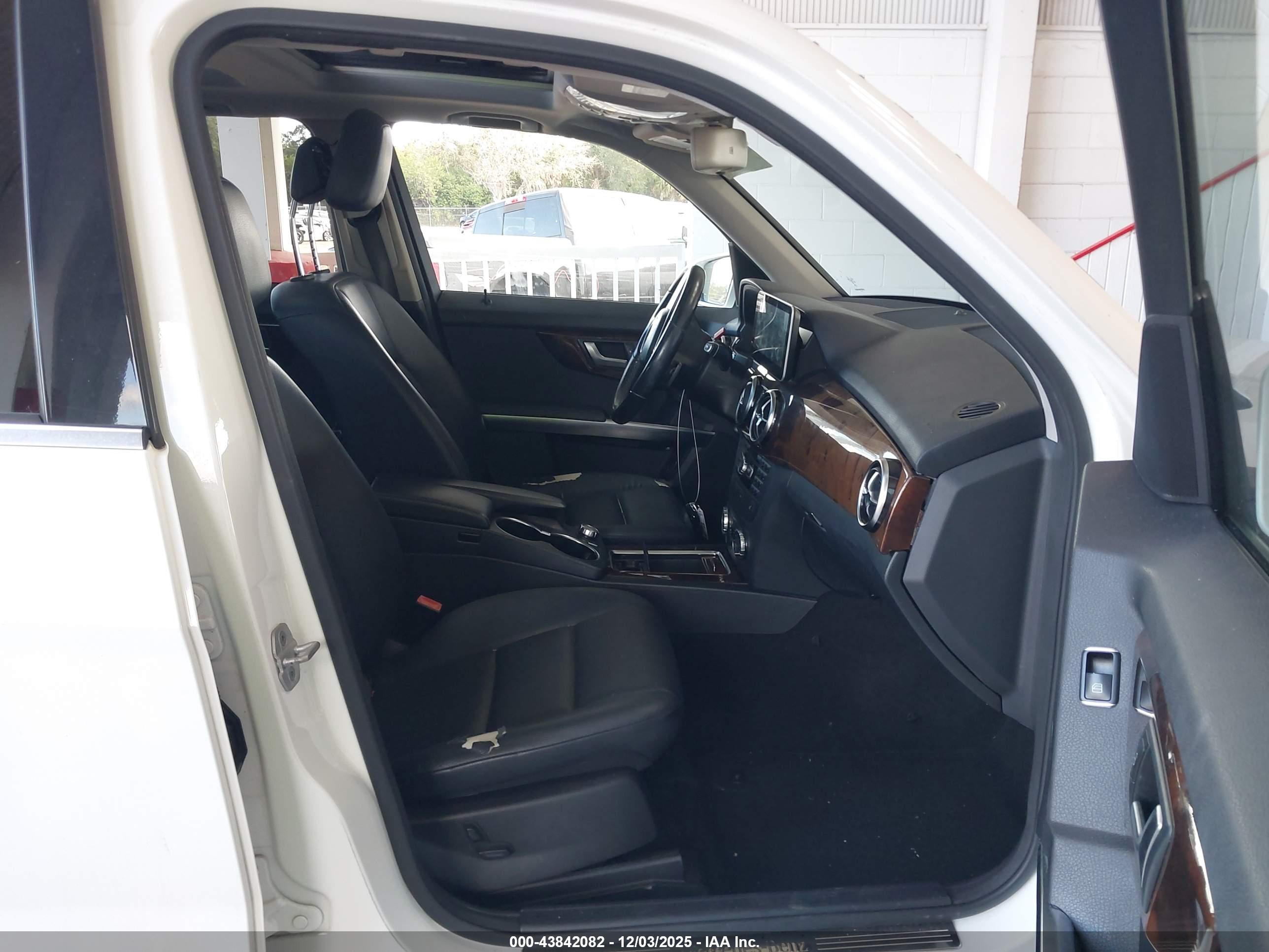 MERCEDES-BENZ GLK image 5