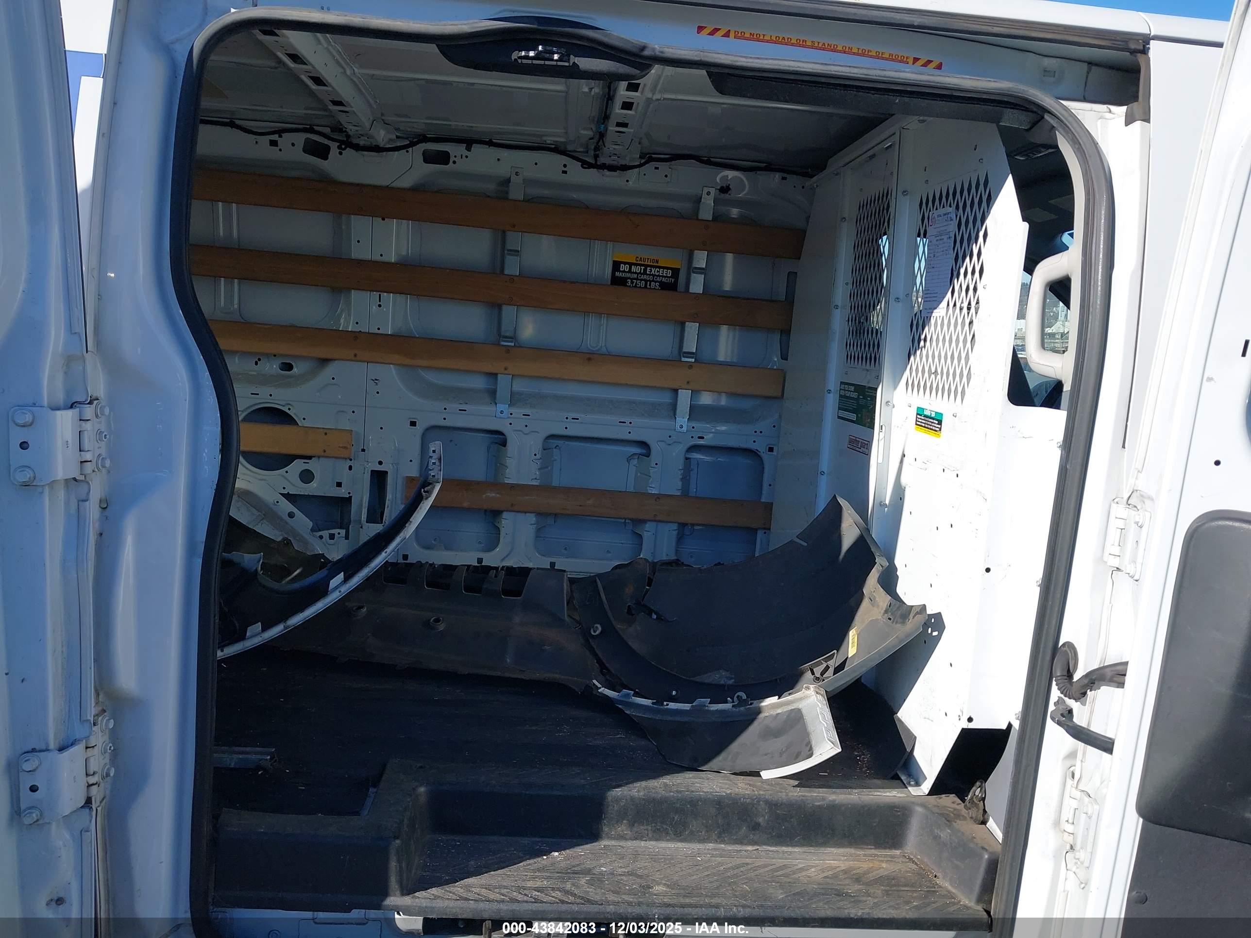 FORD TRANSIT-250 image 8