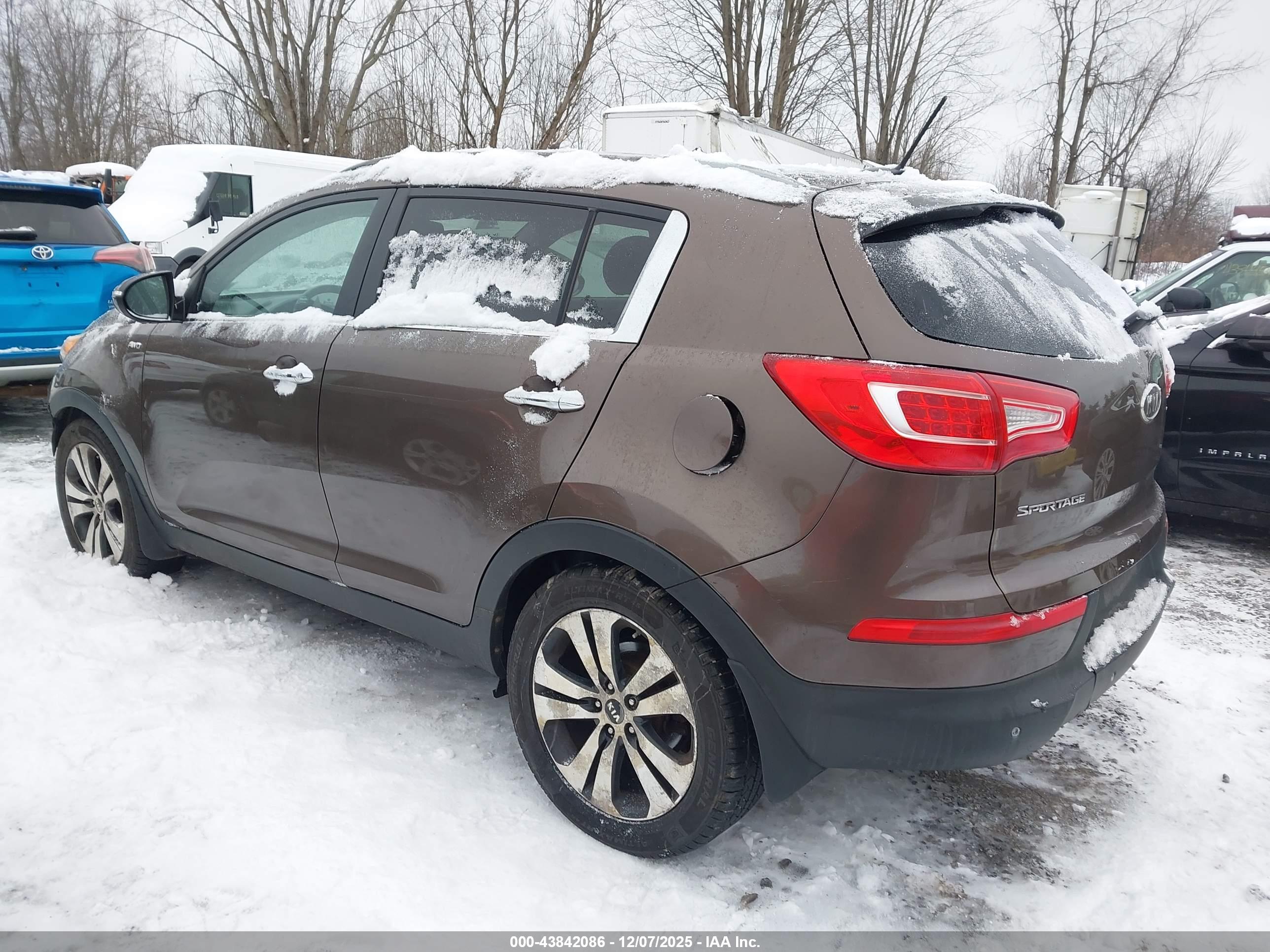 KIA SPORTAGE image 3
