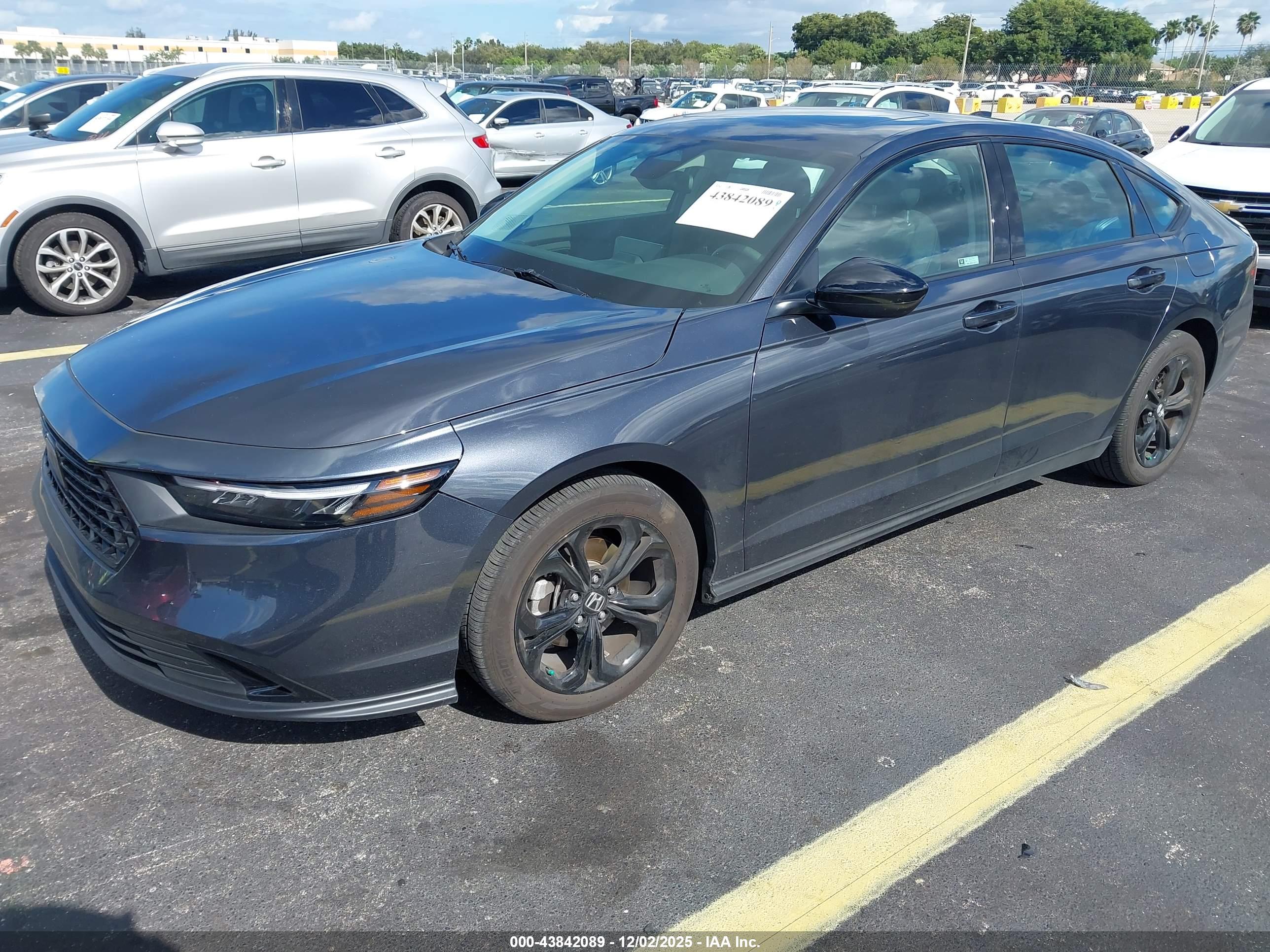 HONDA ACCORD image 2
