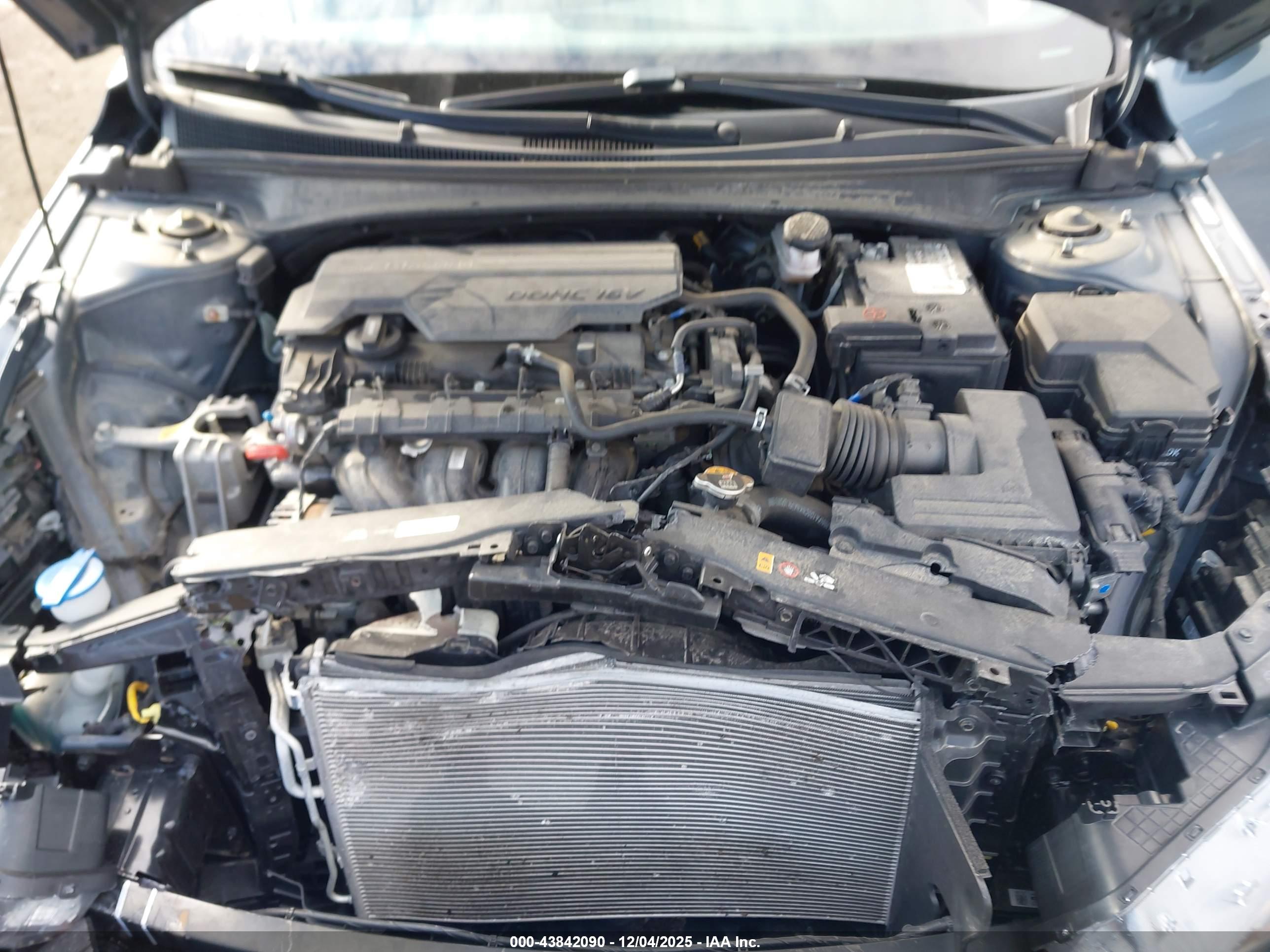 HYUNDAI ELANTRA image 10