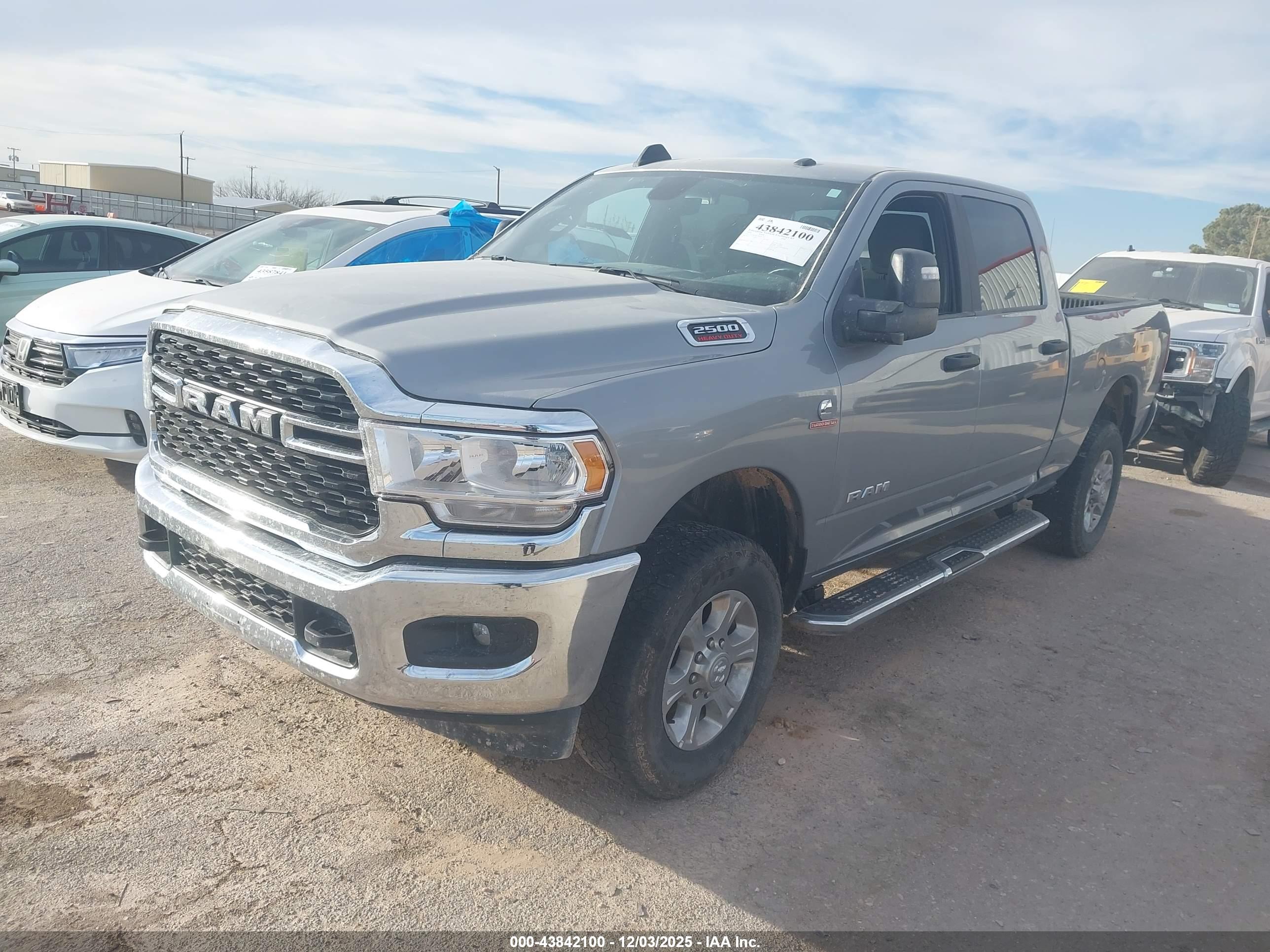 RAM 2500 image 2