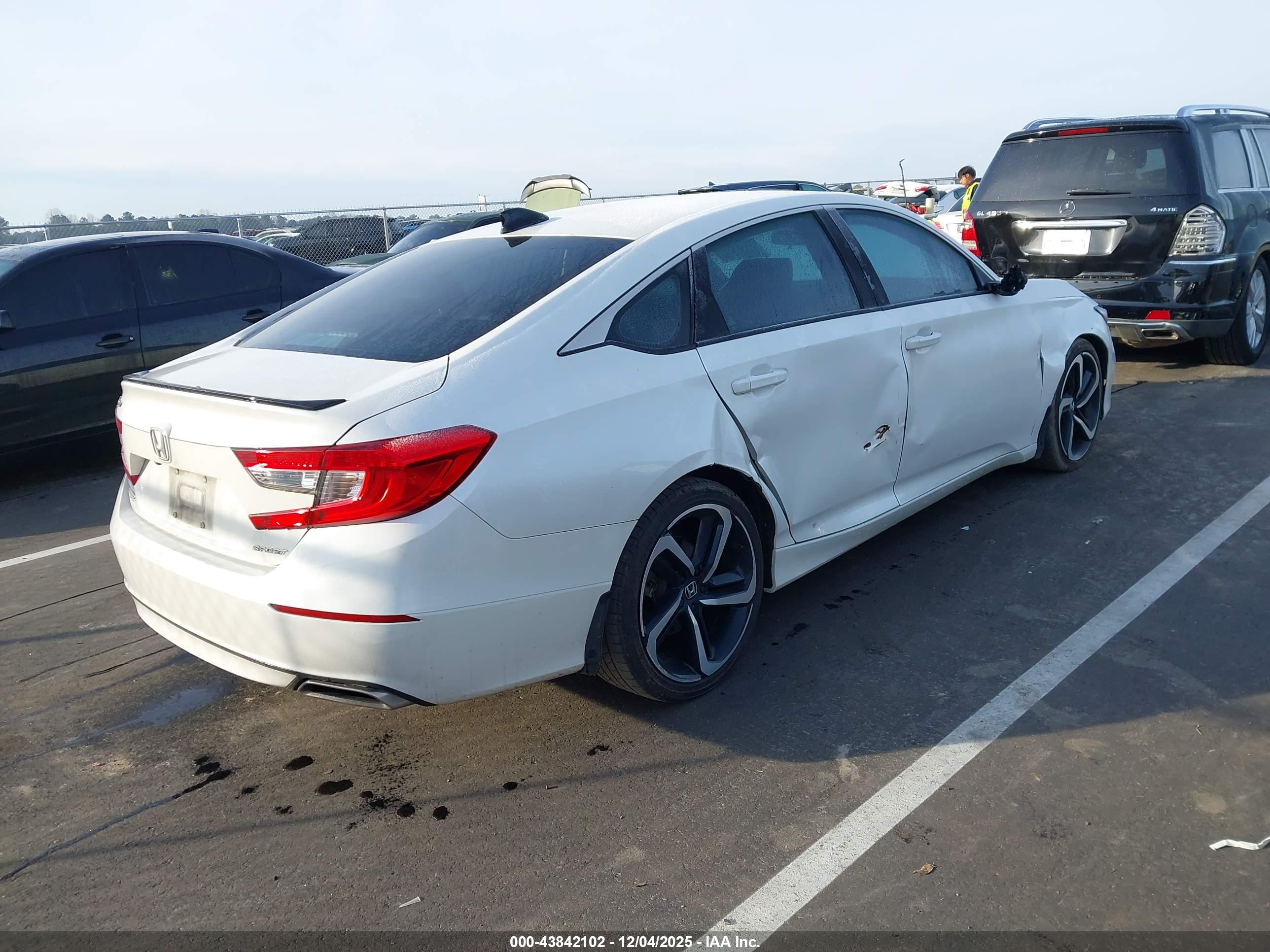 HONDA ACCORD image 4
