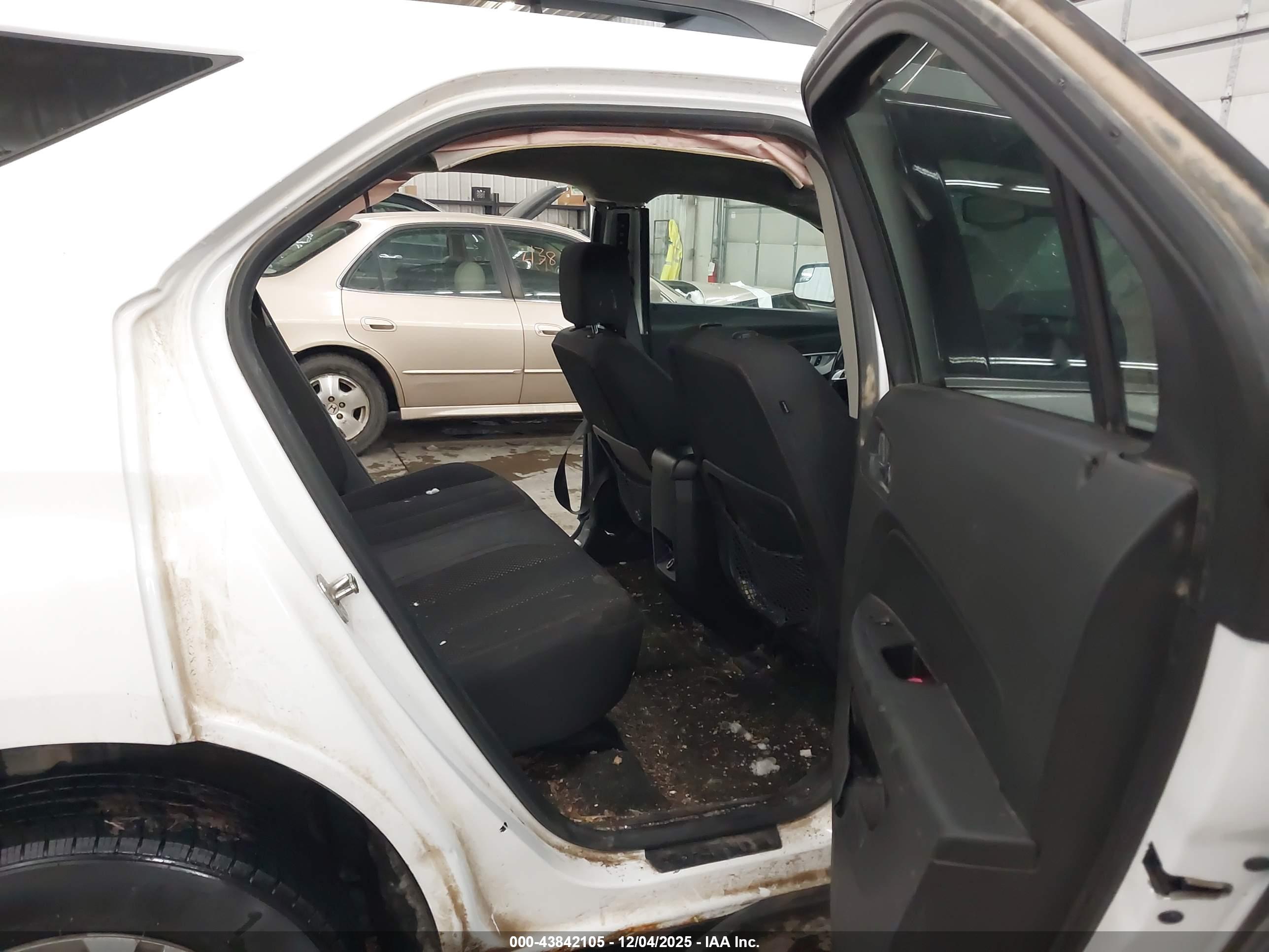 CHEVROLET EQUINOX image 8