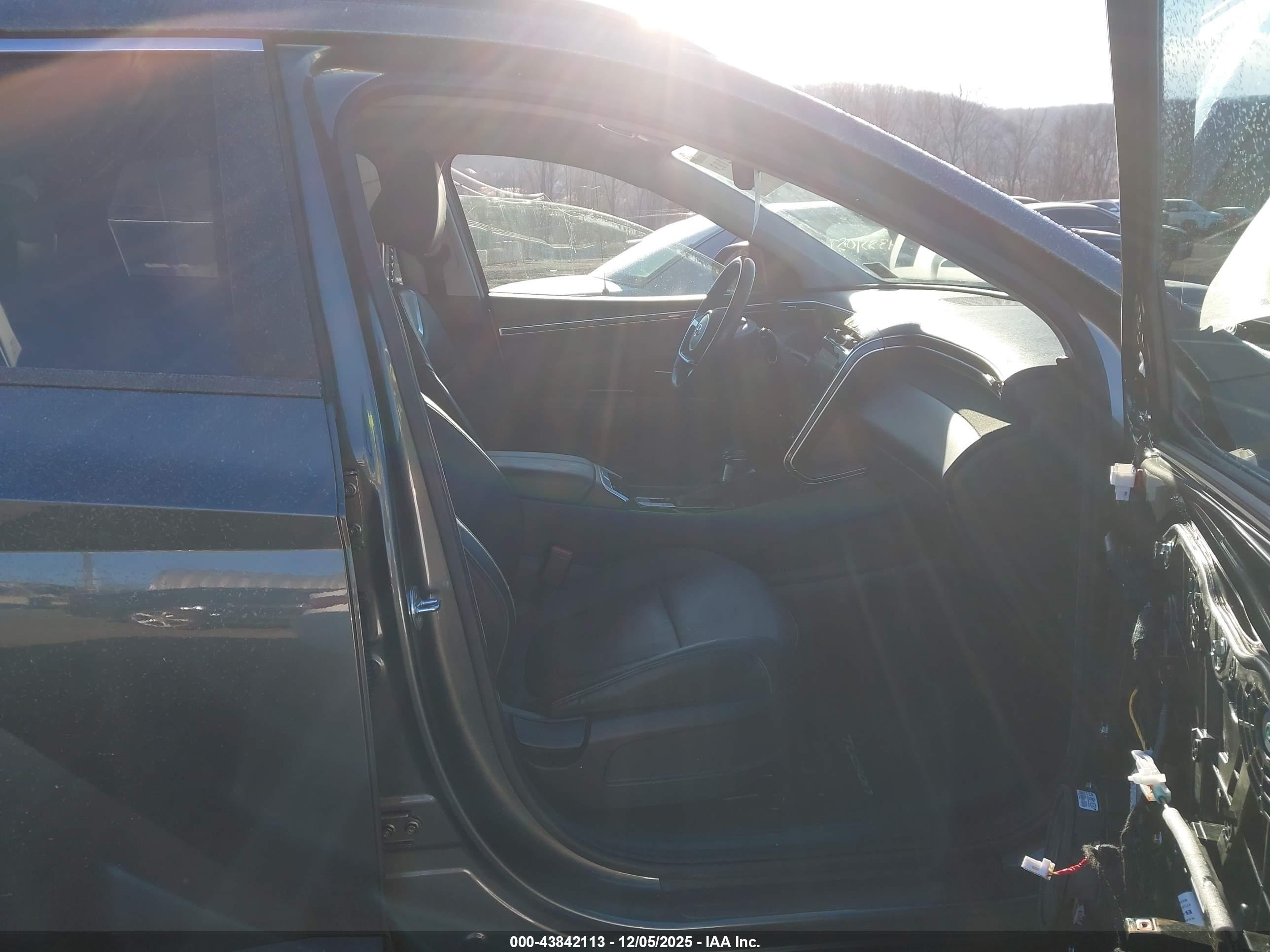HYUNDAI TUCSON image 5
