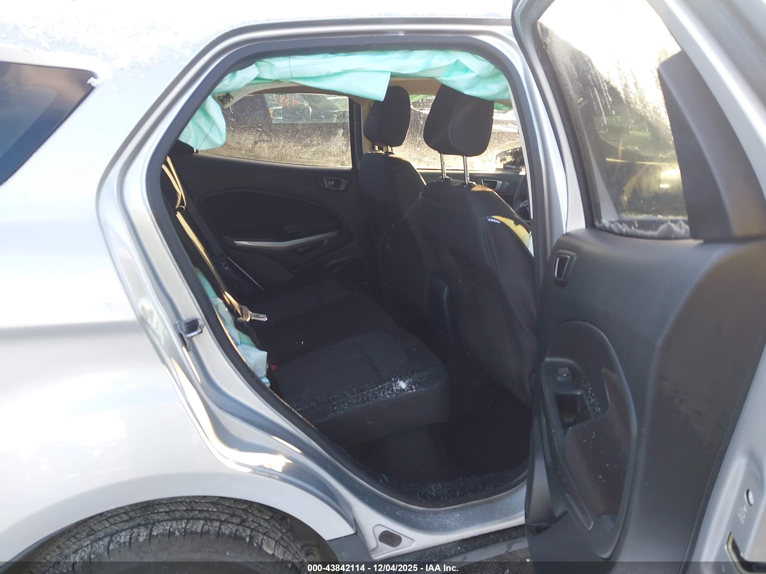 FORD ECOSPORT image 8