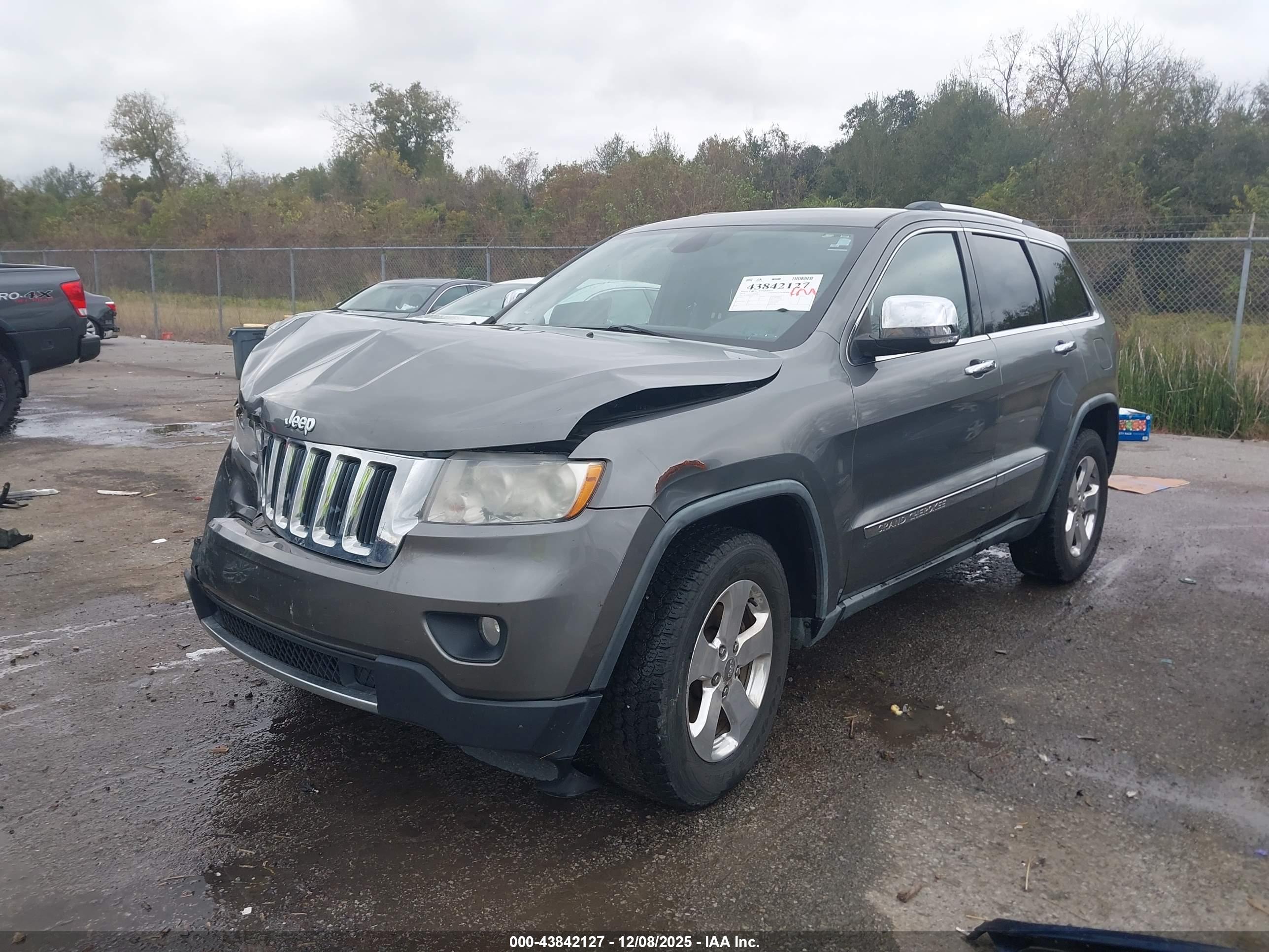 JEEP GRAND image 2