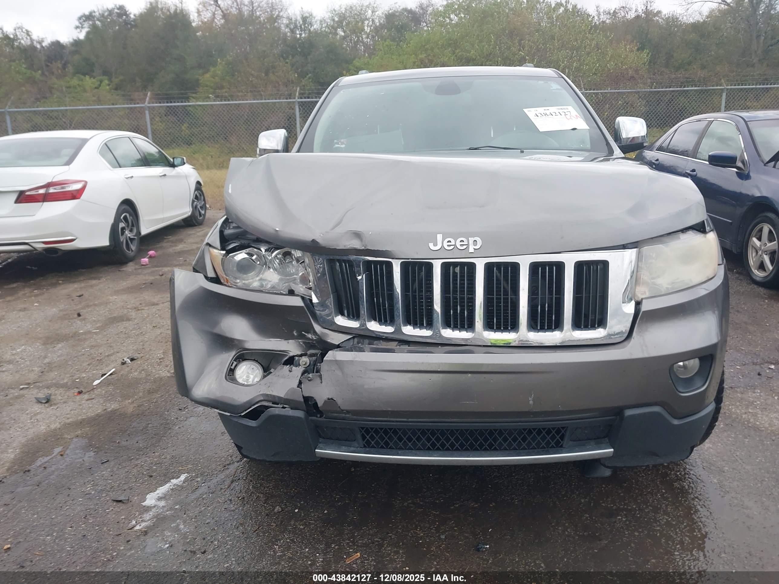 JEEP GRAND image 6