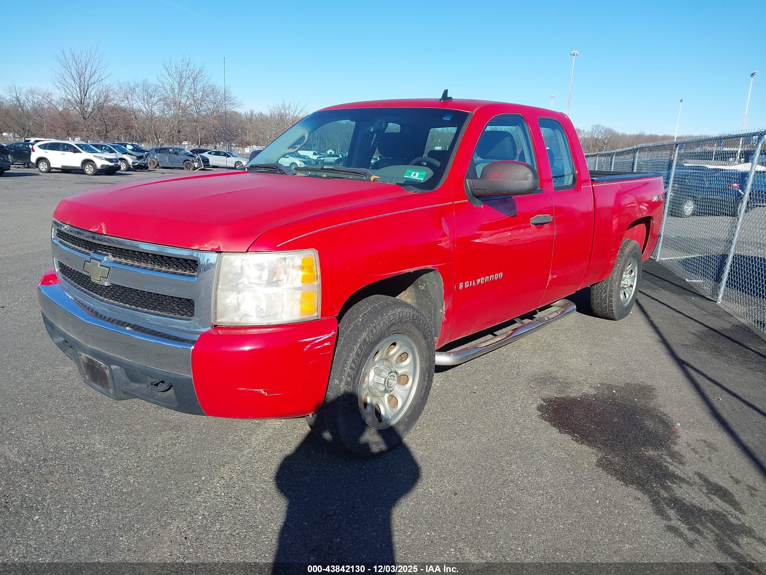 CHEVROLET SILVERADO image 2