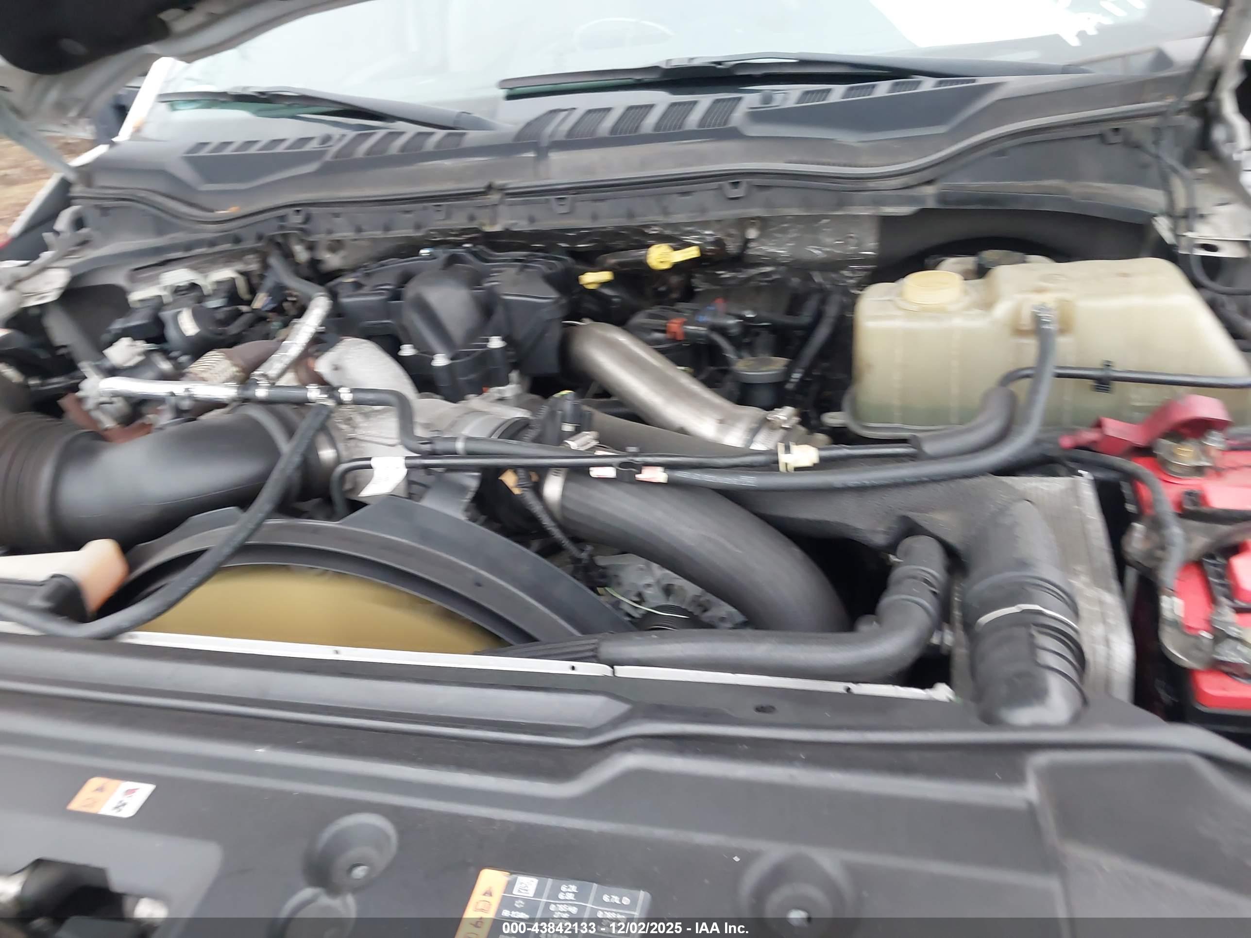 FORD F-550 image 10