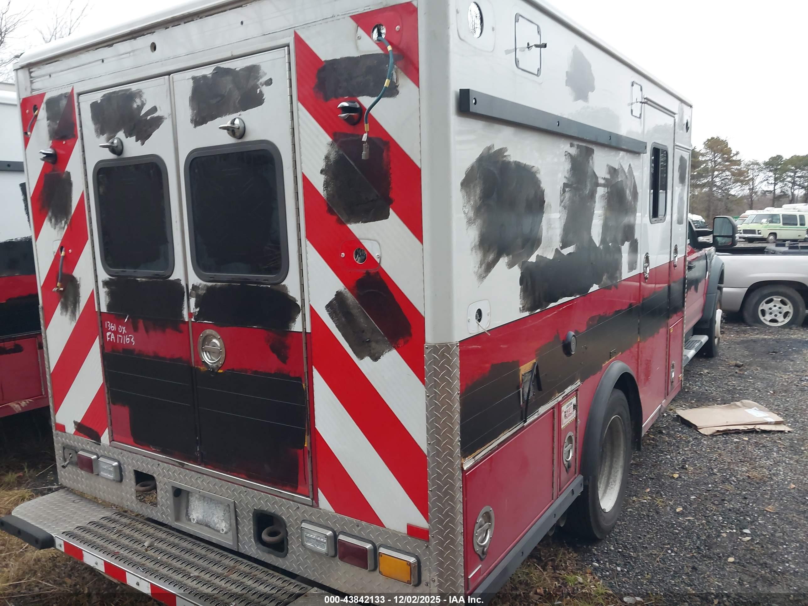 FORD F-550 image 4