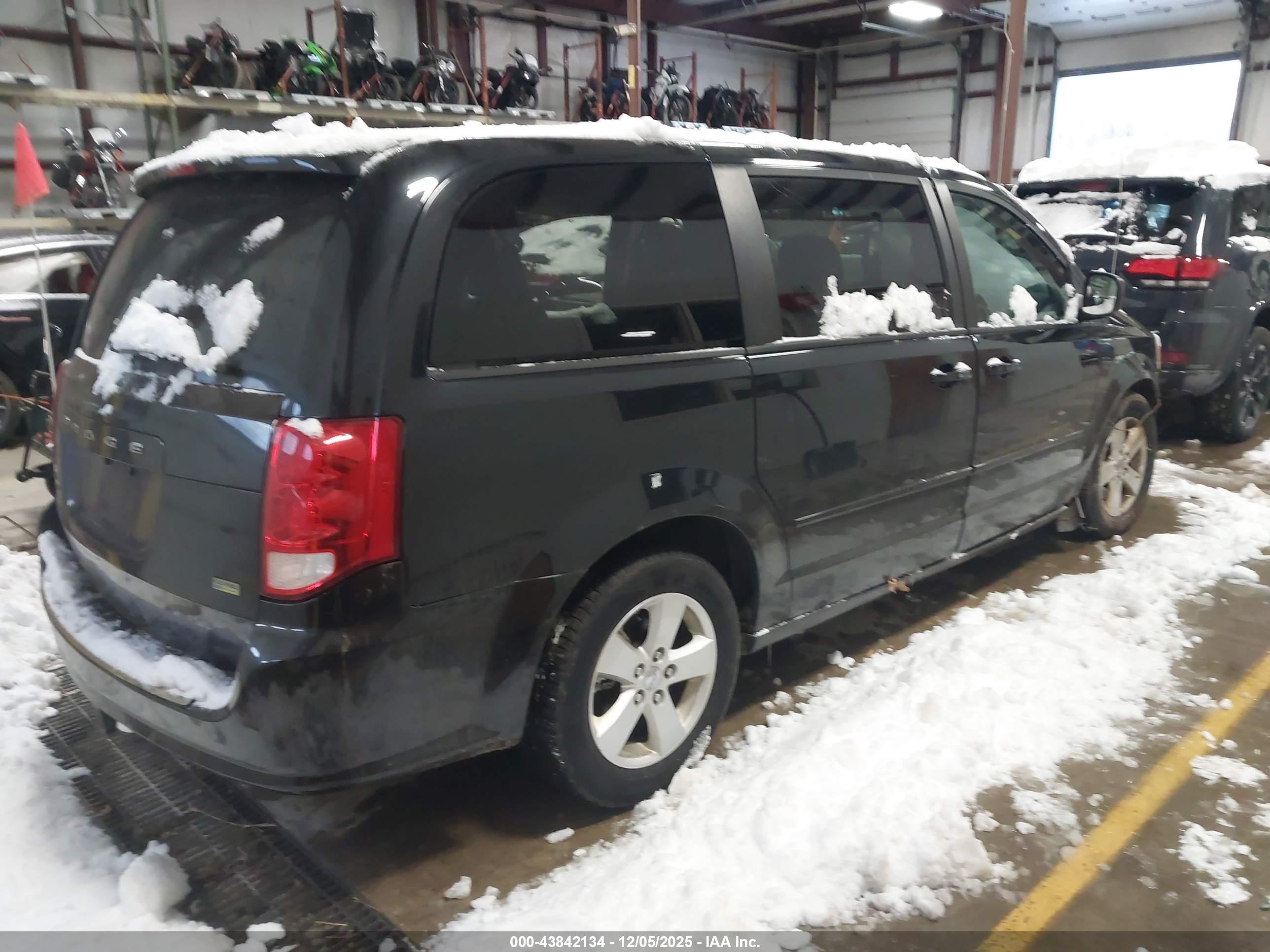 DODGE GRAND image 4