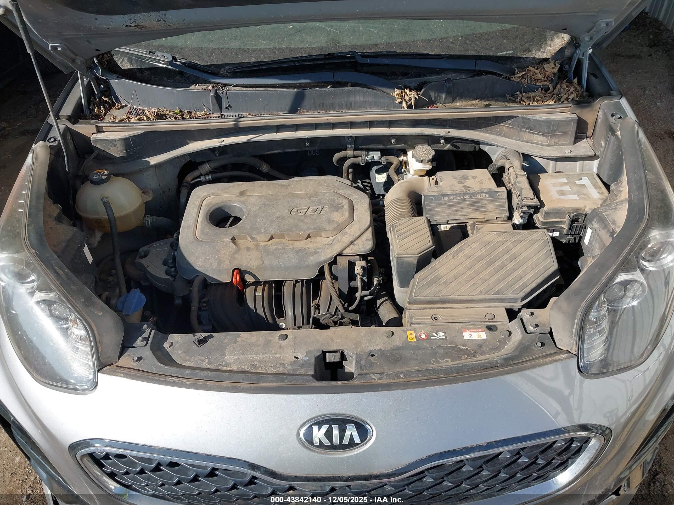 KIA SPORTAGE image 10