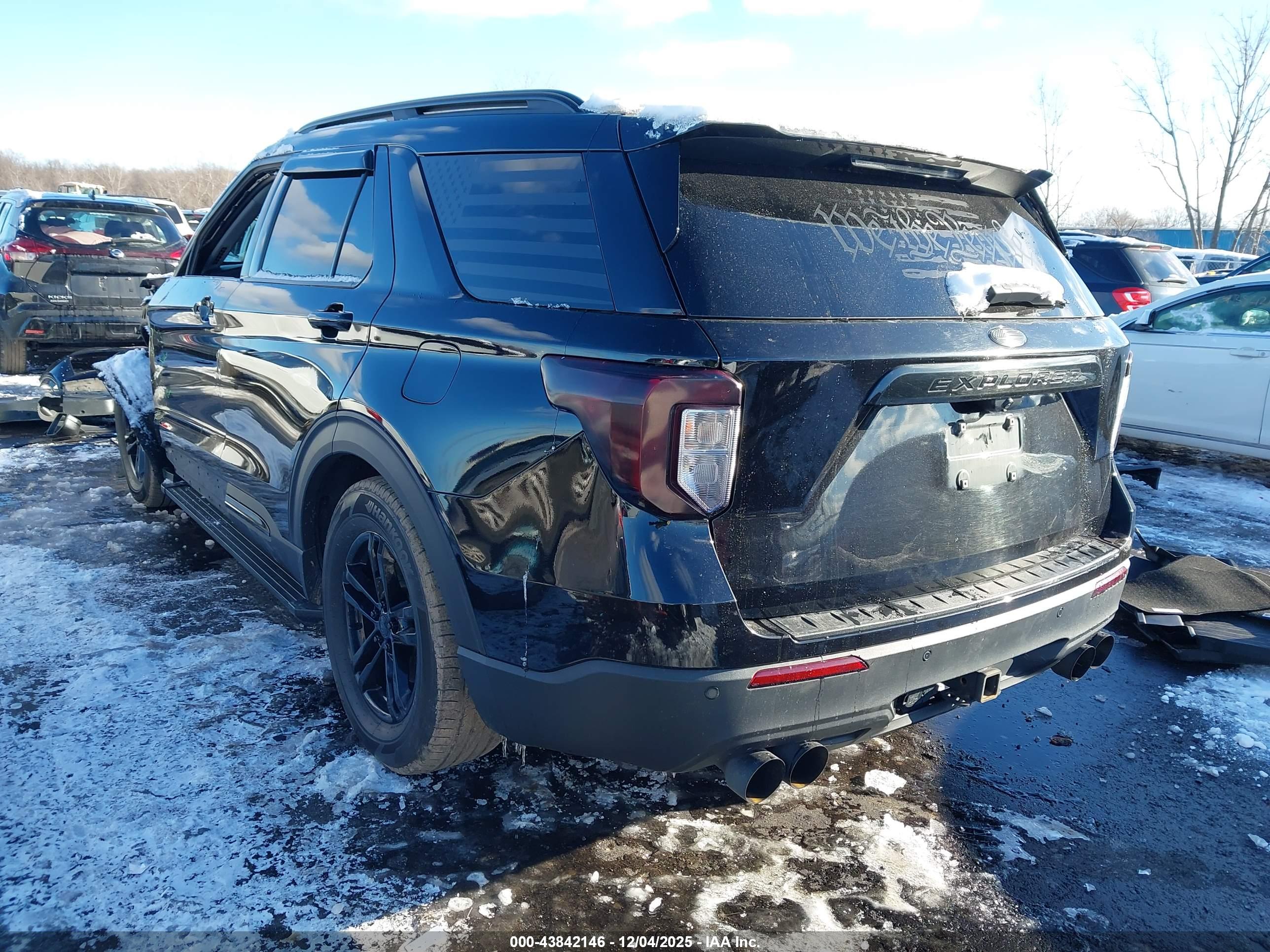 FORD EXPLORER image 3