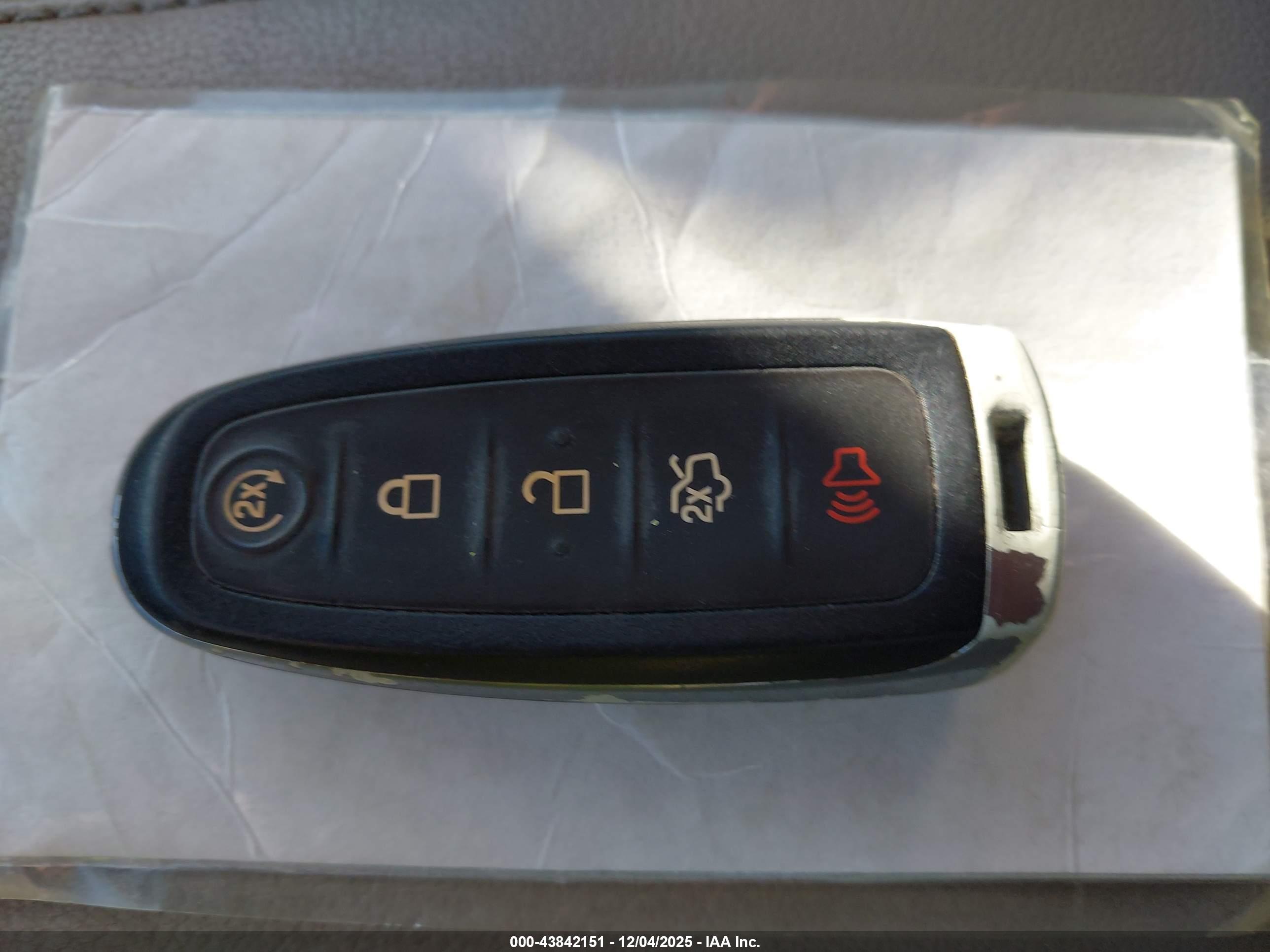 FORD ESCAPE image 11