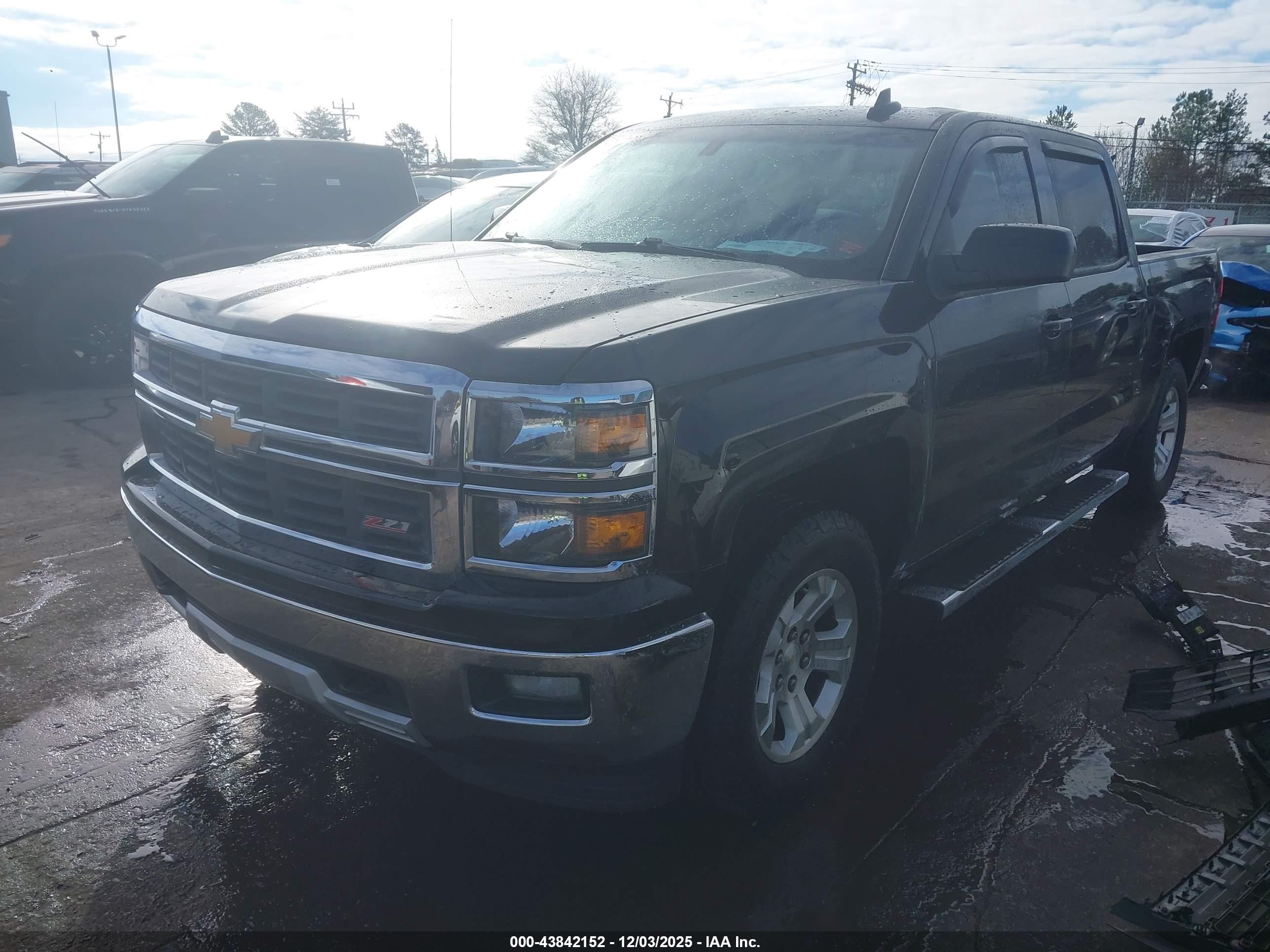 CHEVROLET SILVERADO image 2