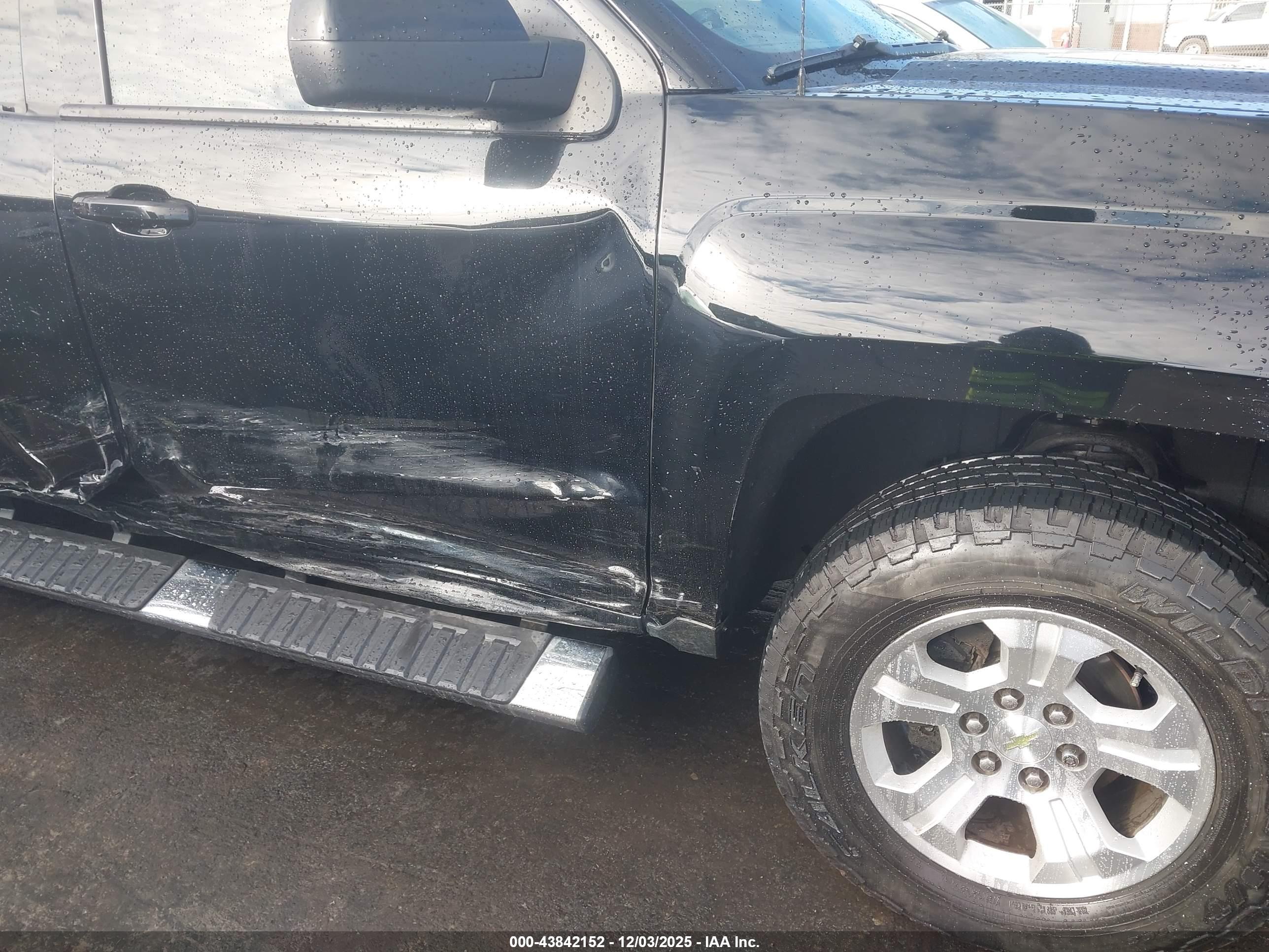 CHEVROLET SILVERADO image 6