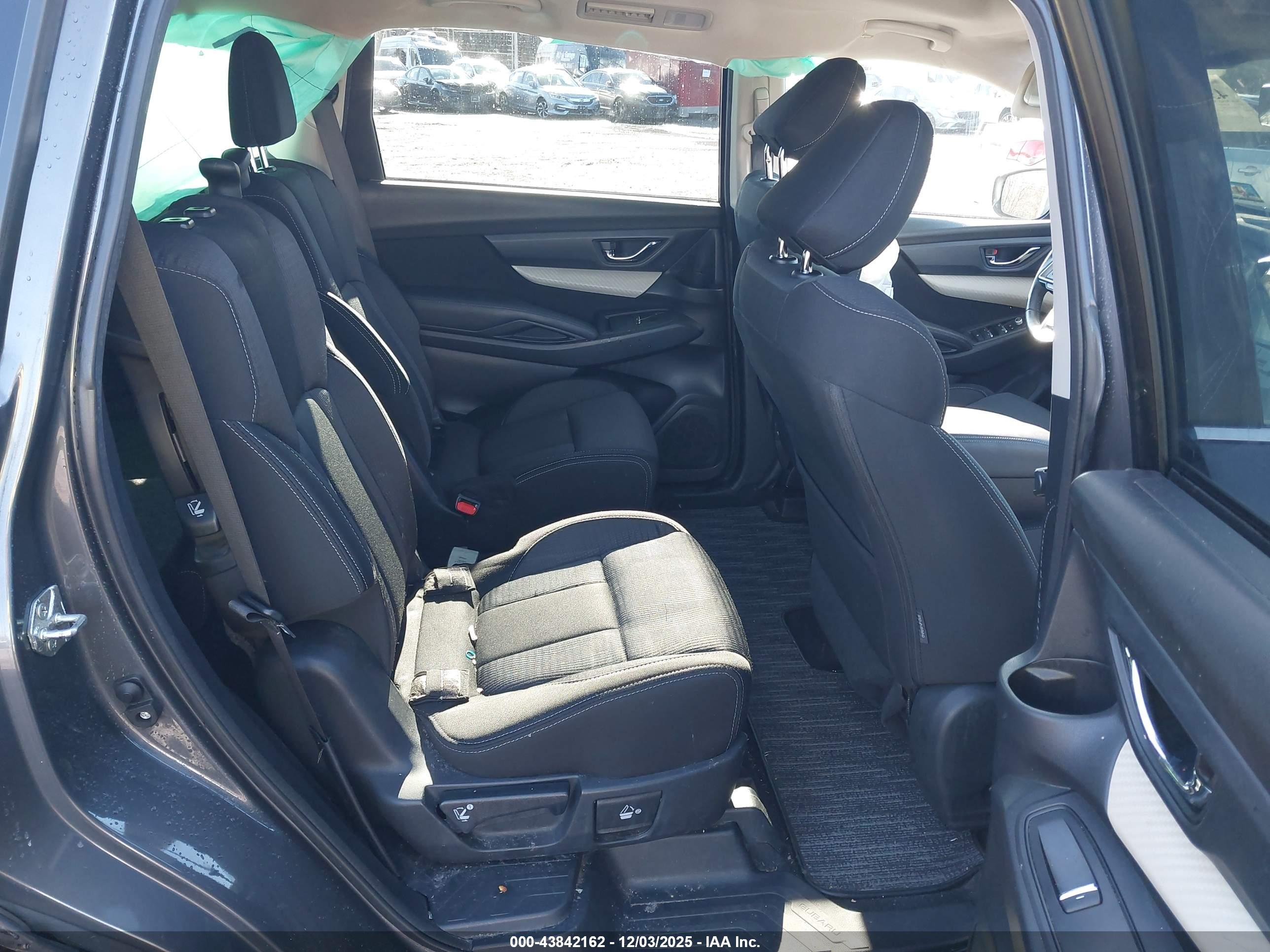 SUBARU ASCENT image 8