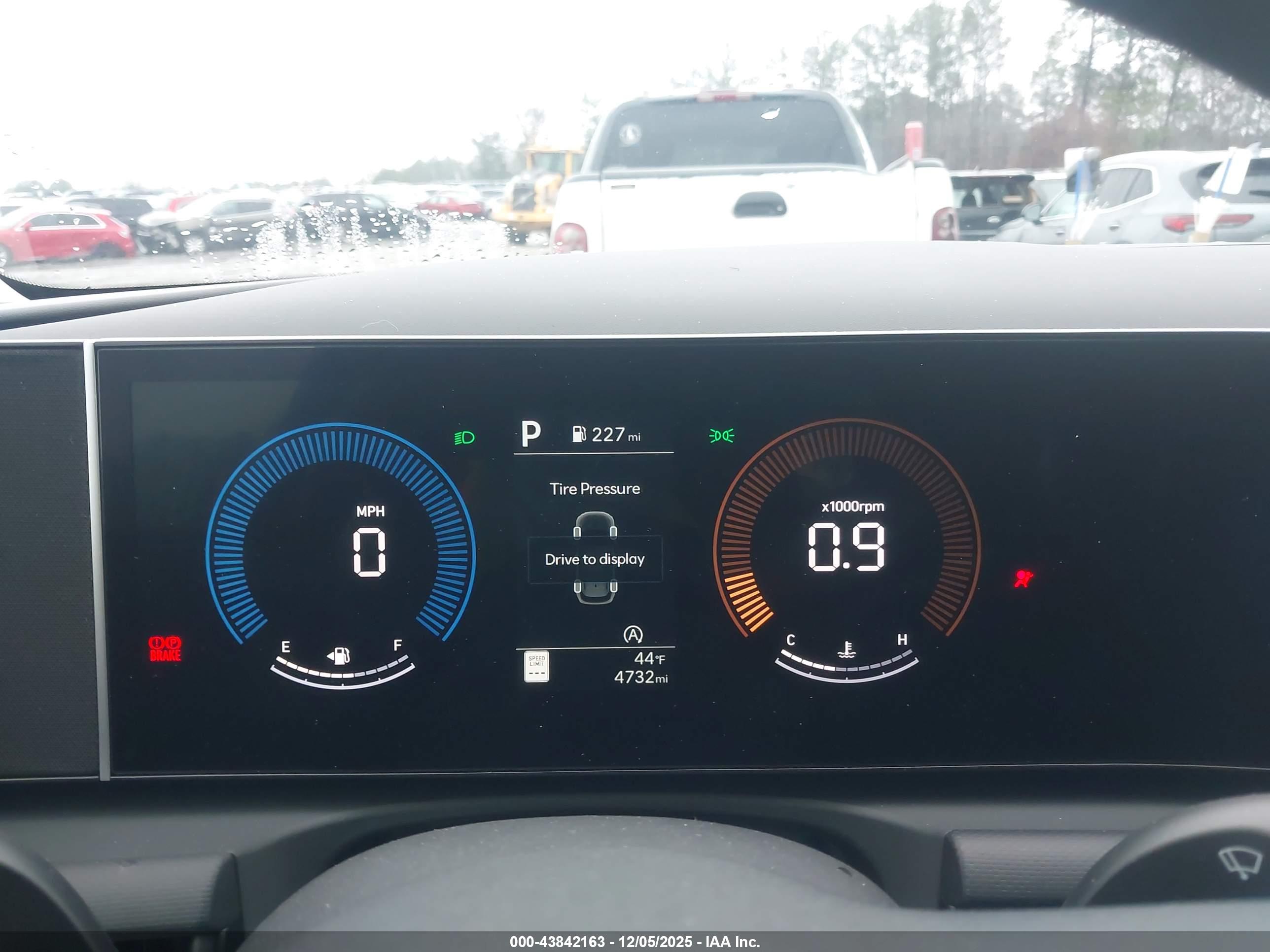 HYUNDAI TUCSON image 7