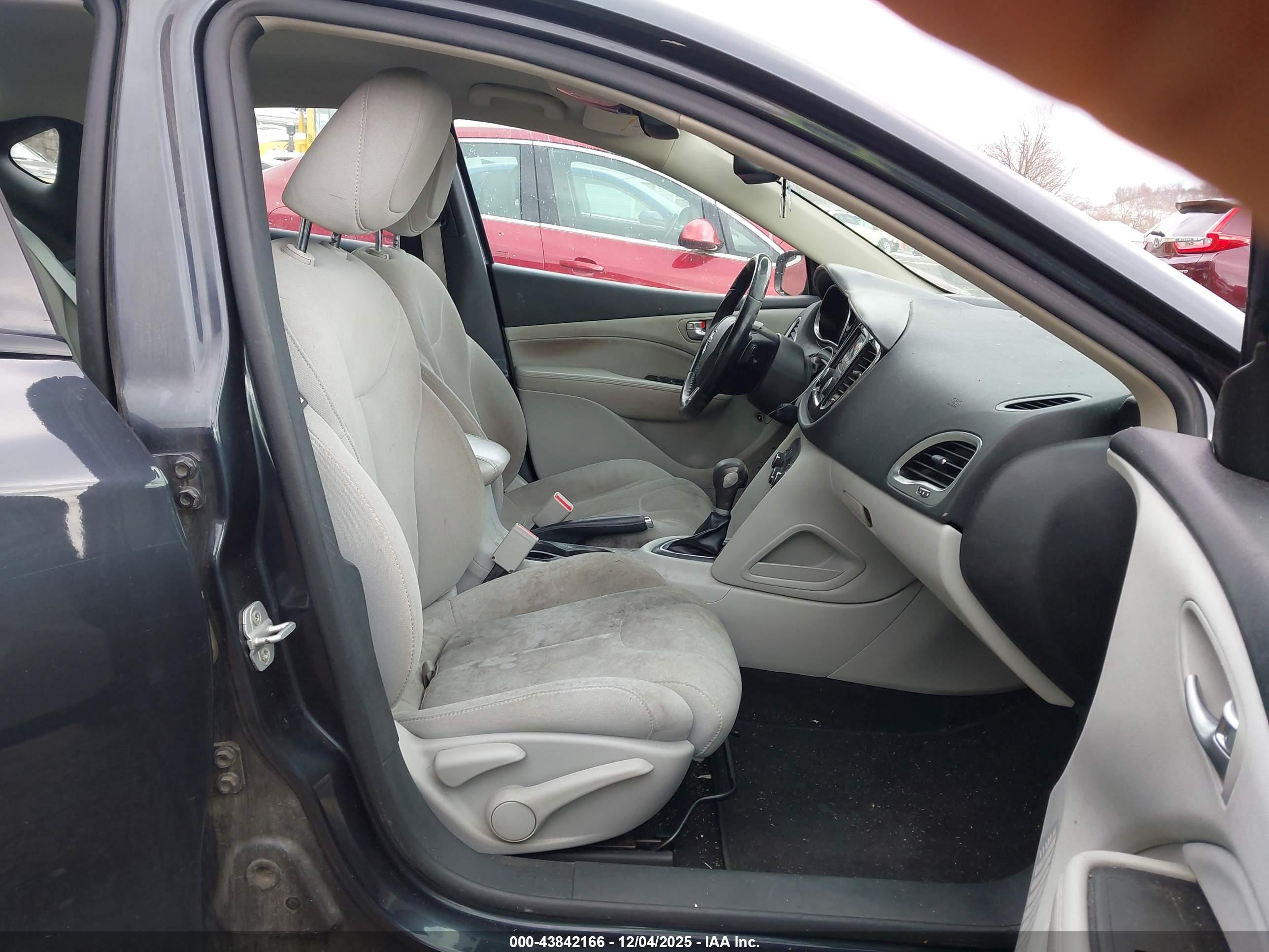 DODGE DART image 5