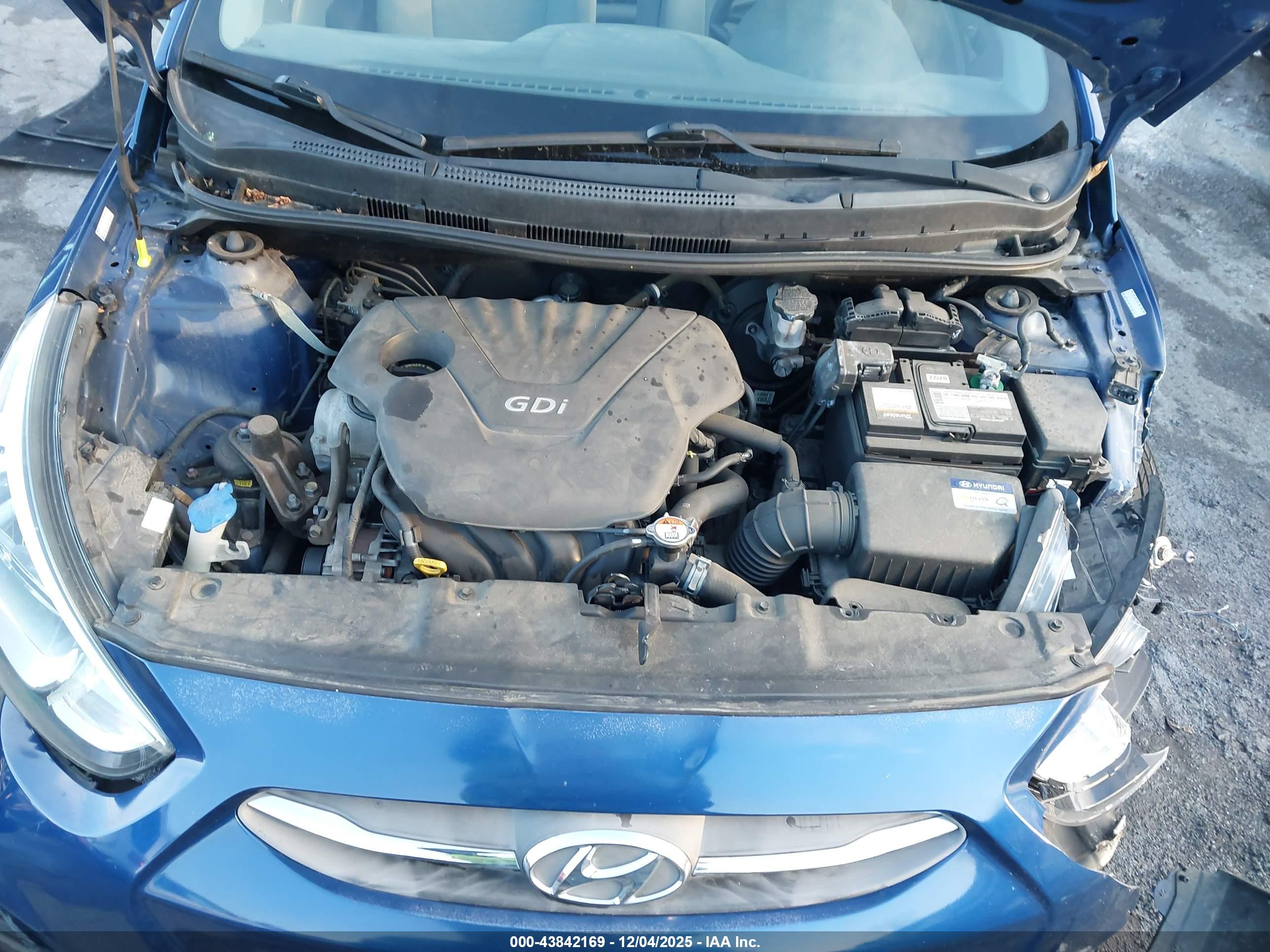 HYUNDAI ACCENT image 10